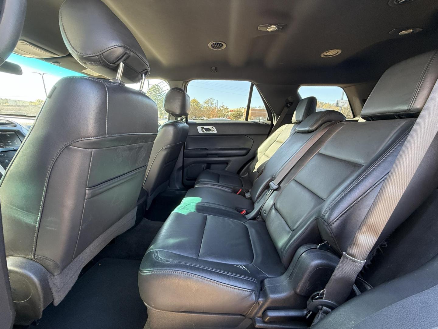 2015 SILVER FORD EXPLORER XLT (1FM5K8D83FG) , located at 922 W. Beacon St., Philadelphia, MS, 39350, (601) 650-3675, 32.770447, -89.127151 - Photo#13