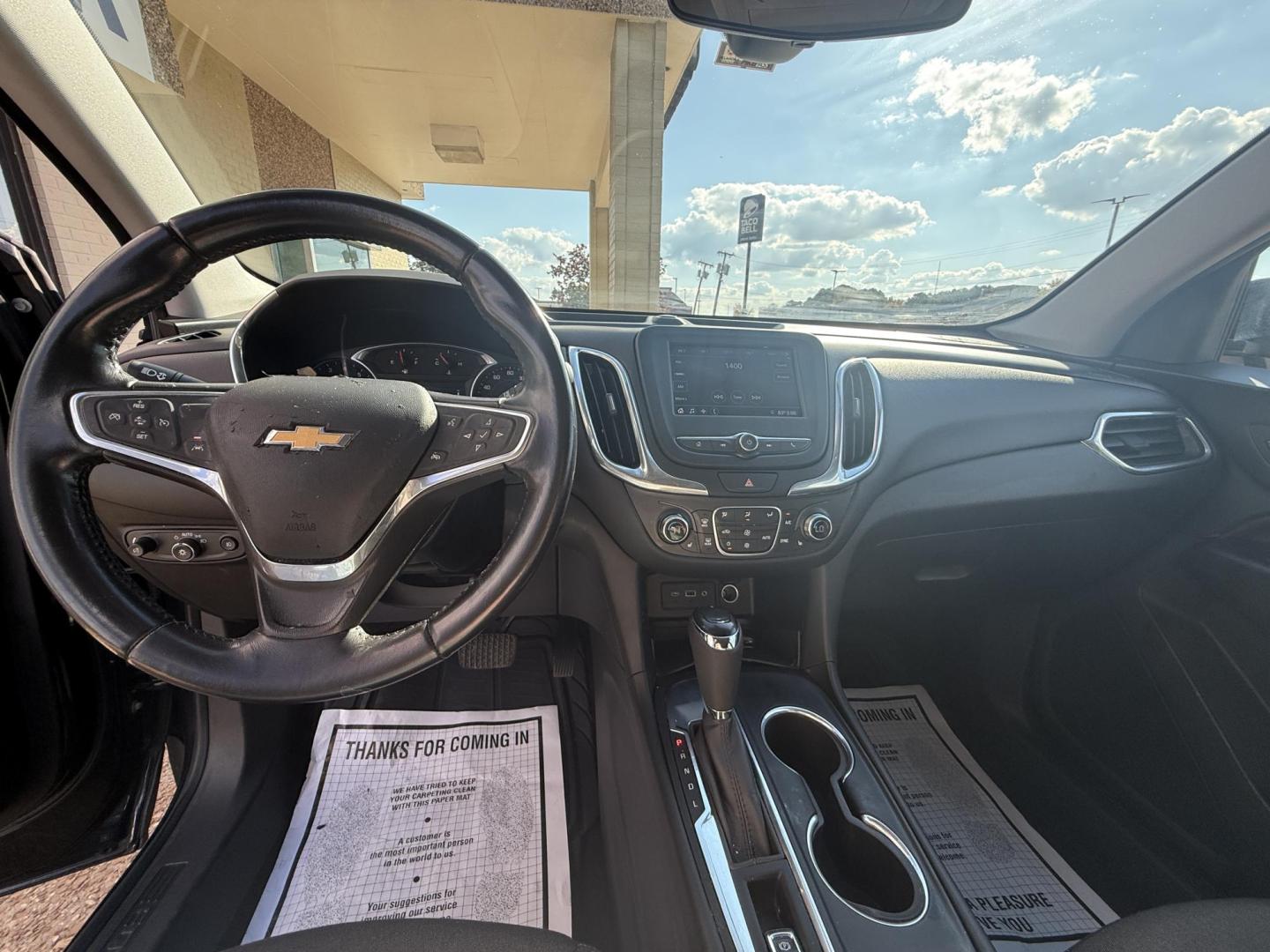 2020 GRAY CHEVROLET EQUINOX LT (1LT) (2GNAXKEV6L6) , located at 922 W. Beacon St., Philadelphia, MS, 39350, (601) 650-3675, 32.770447, -89.127151 - Photo#9