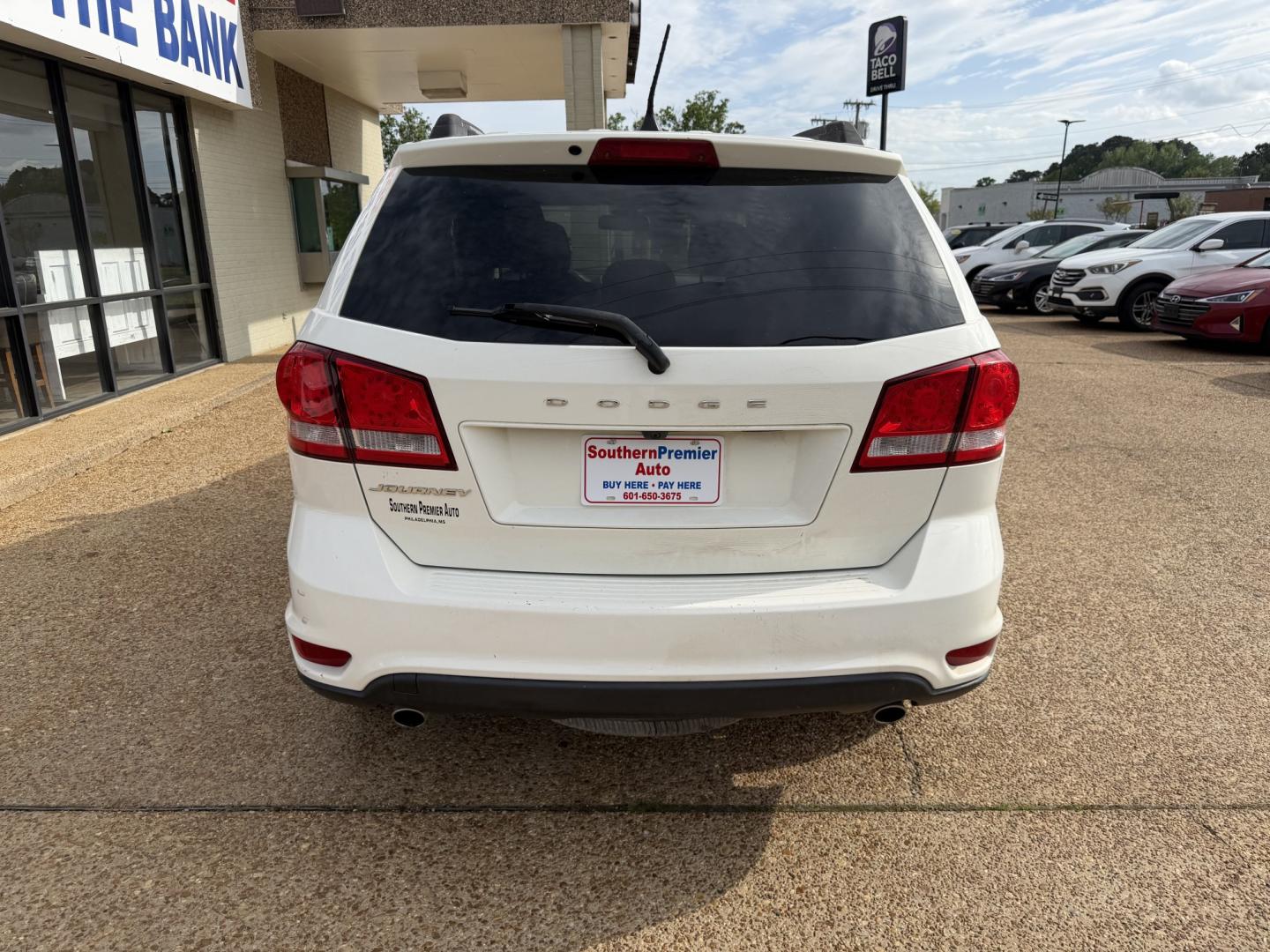 2018 WHITE /Black DODGE JOURNEY SXT (3C4PDCBG4JT) with an 3.6L V6 DOHC 24V engine, 6-Speed Automatic transmission, located at 922 W. Beacon St., Philadelphia, MS, 39350, (601) 650-3675, 32.770447, -89.127151 - Dodge 2018 Dodge Journey VIN 3C4PDCBG4JT511830 Style/Body SPORT UTILITY 4-DR Engine 3.6L V6 DOHC 24V 3rd row seating - Photo#4