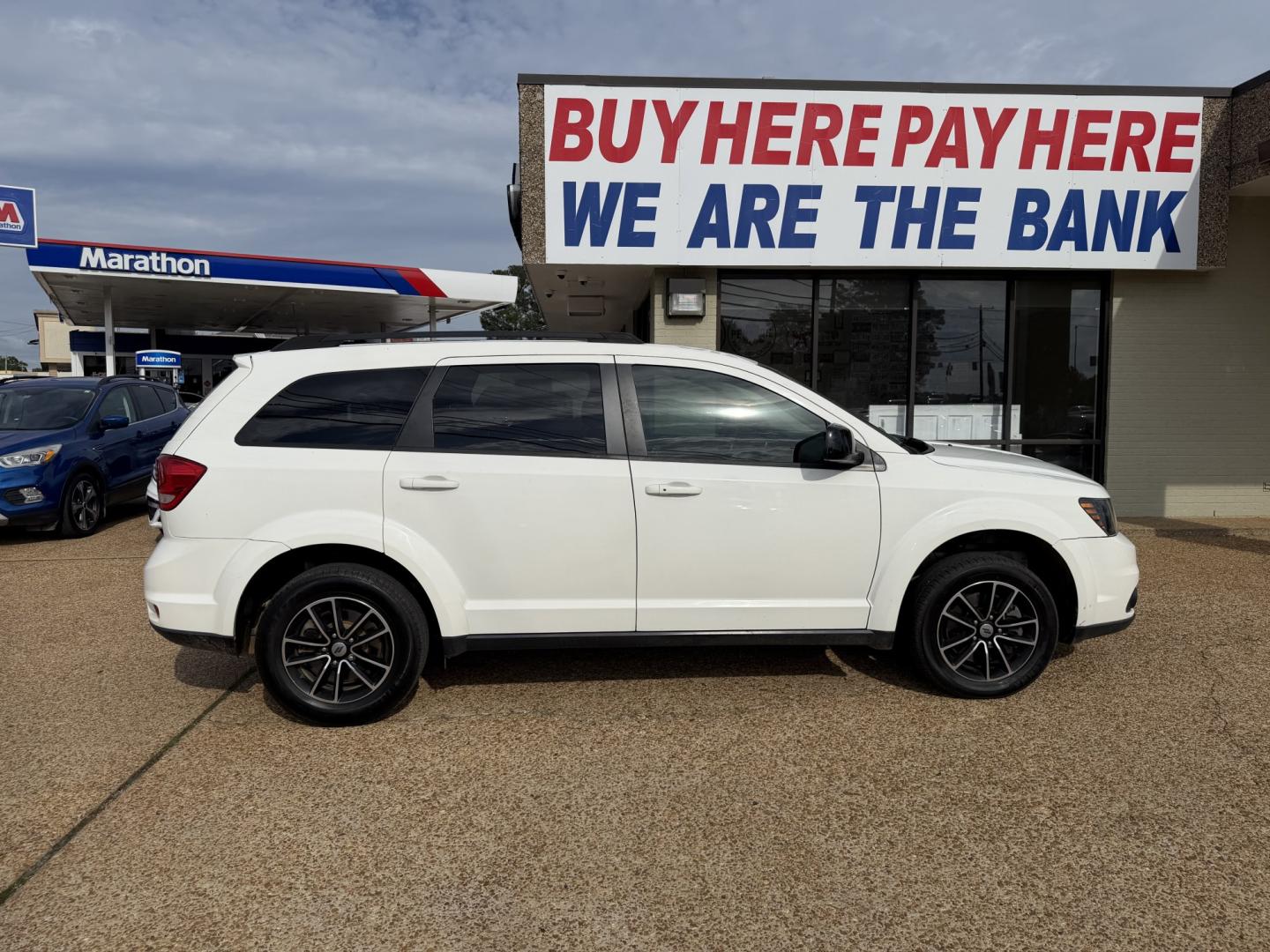 2018 WHITE /Black DODGE JOURNEY SXT (3C4PDCBG4JT) with an 3.6L V6 DOHC 24V engine, 6-Speed Automatic transmission, located at 922 W. Beacon St., Philadelphia, MS, 39350, (601) 650-3675, 32.770447, -89.127151 - Dodge 2018 Dodge Journey VIN 3C4PDCBG4JT511830 Style/Body SPORT UTILITY 4-DR Engine 3.6L V6 DOHC 24V 3rd row seating - Photo#6
