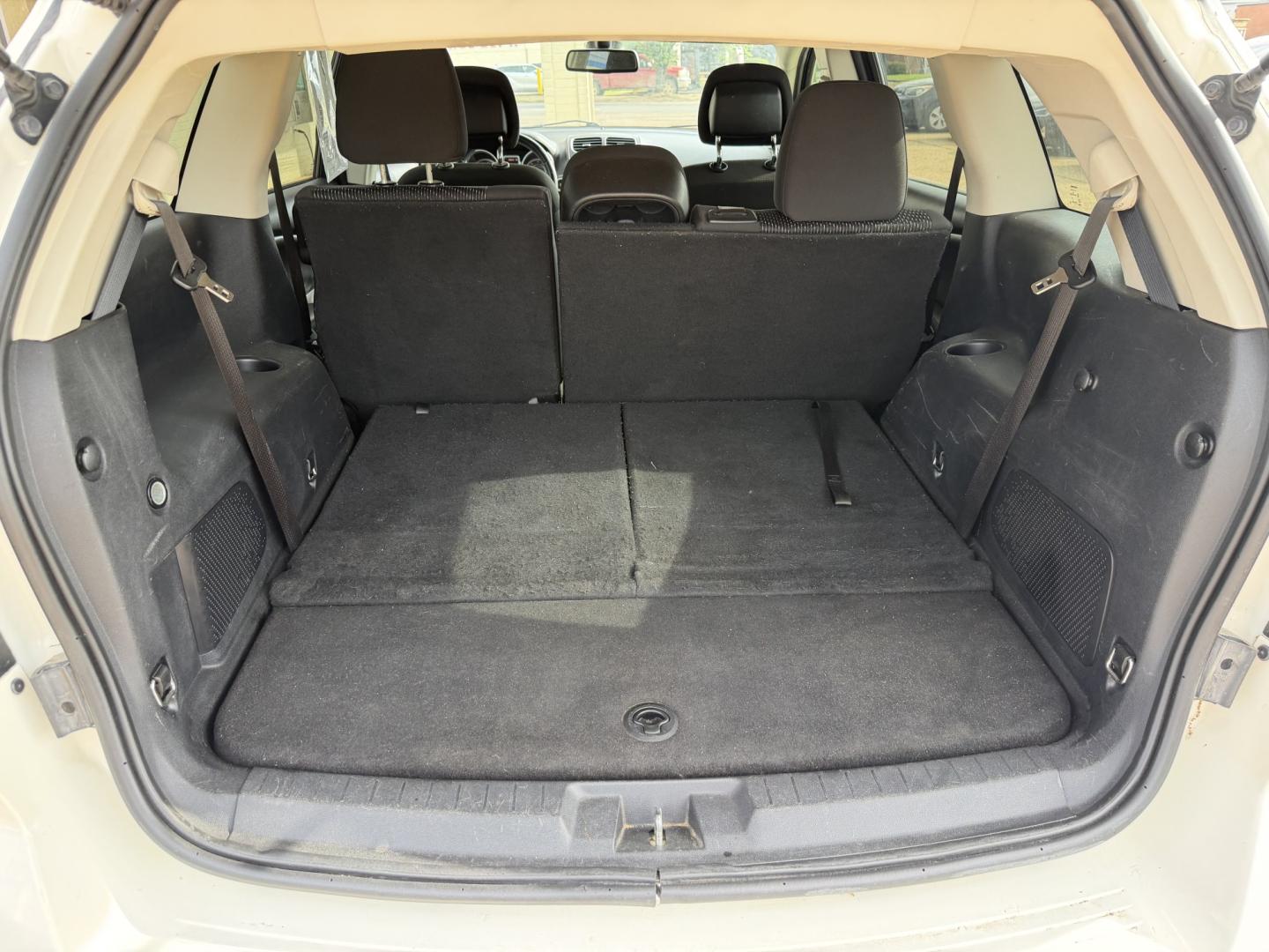 2018 WHITE /Black DODGE JOURNEY SXT (3C4PDCBG4JT) with an 3.6L V6 DOHC 24V engine, 6-Speed Automatic transmission, located at 922 W. Beacon St., Philadelphia, MS, 39350, (601) 650-3675, 32.770447, -89.127151 - Dodge 2018 Dodge Journey VIN 3C4PDCBG4JT511830 Style/Body SPORT UTILITY 4-DR Engine 3.6L V6 DOHC 24V 3rd row seating - Photo#18