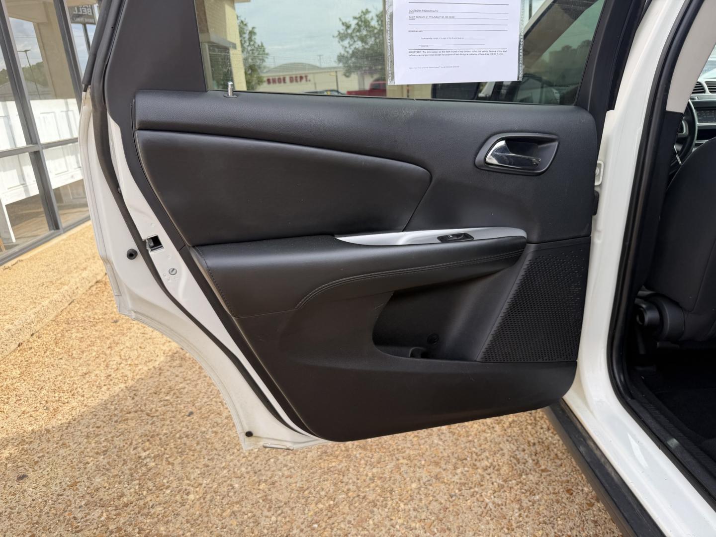 2018 WHITE /Black DODGE JOURNEY SXT (3C4PDCBG4JT) with an 3.6L V6 DOHC 24V engine, 6-Speed Automatic transmission, located at 922 W. Beacon St., Philadelphia, MS, 39350, (601) 650-3675, 32.770447, -89.127151 - Dodge 2018 Dodge Journey VIN 3C4PDCBG4JT511830 Style/Body SPORT UTILITY 4-DR Engine 3.6L V6 DOHC 24V 3rd row seating - Photo#12