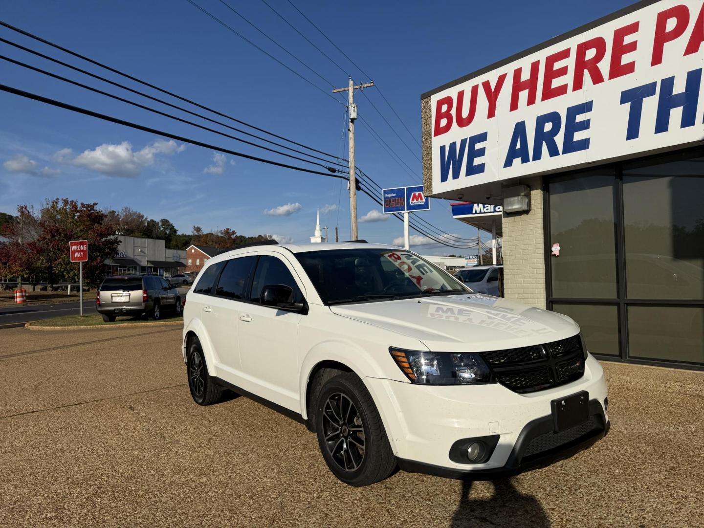 2018 WHITE DODGE JOURNEY SXT (3C4PDCBG4JT) , located at 922 W. Beacon St., Philadelphia, MS, 39350, (601) 650-3675, 32.770447, -89.127151 - Photo#0