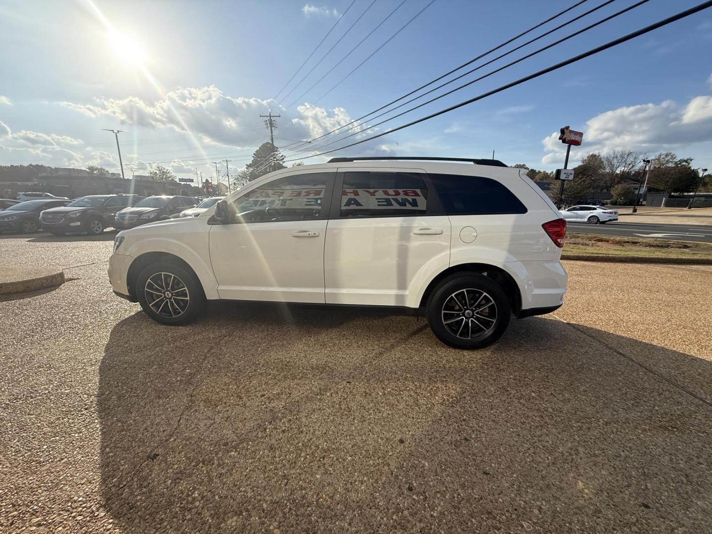 2018 WHITE DODGE JOURNEY SXT (3C4PDCBG4JT) , located at 922 W. Beacon St., Philadelphia, MS, 39350, (601) 650-3675, 32.770447, -89.127151 - Photo#3
