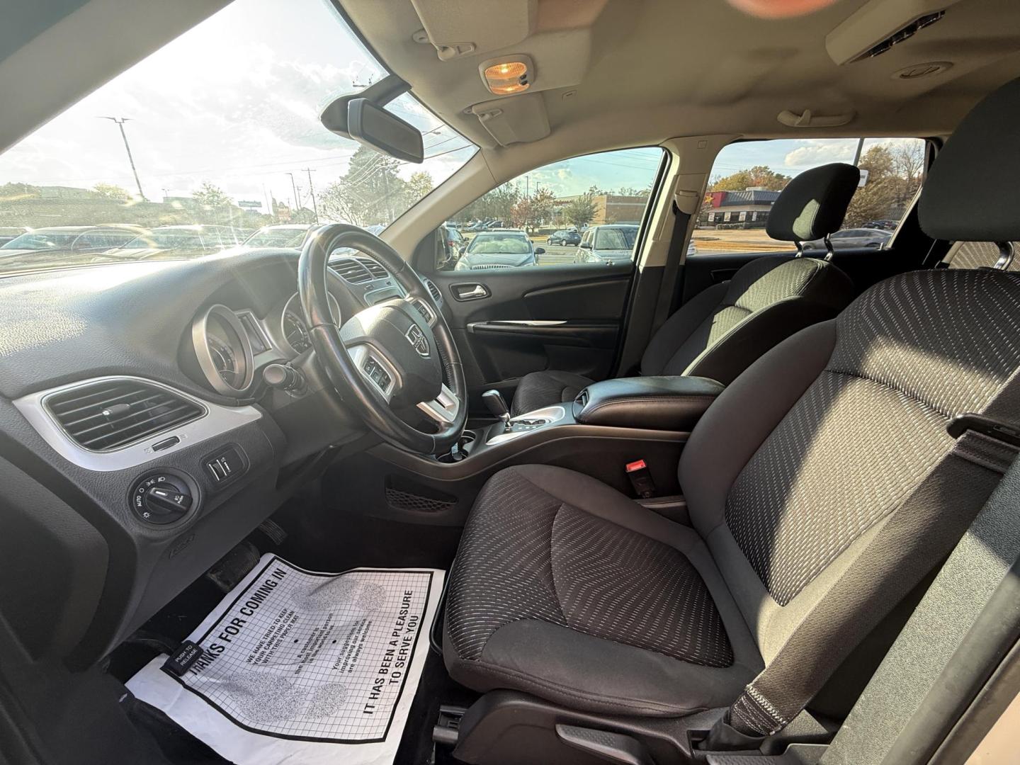 2018 WHITE DODGE JOURNEY SXT (3C4PDCBG4JT) , located at 922 W. Beacon St., Philadelphia, MS, 39350, (601) 650-3675, 32.770447, -89.127151 - Photo#12