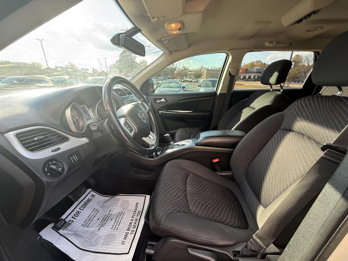 2018 WHITE DODGE JOURNEY SXT (3C4PDCBG4JT) , located at 922 W. Beacon St., Philadelphia, MS, 39350, (601) 650-3675, 32.770447, -89.127151 - Photo#13