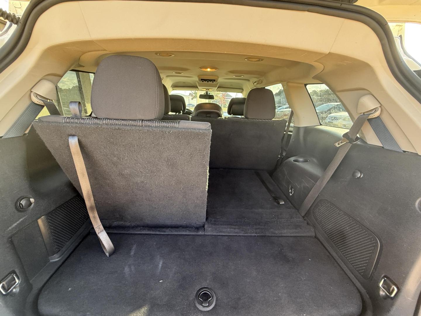 2018 WHITE DODGE JOURNEY SXT (3C4PDCBG4JT) , located at 922 W. Beacon St., Philadelphia, MS, 39350, (601) 650-3675, 32.770447, -89.127151 - Photo#18