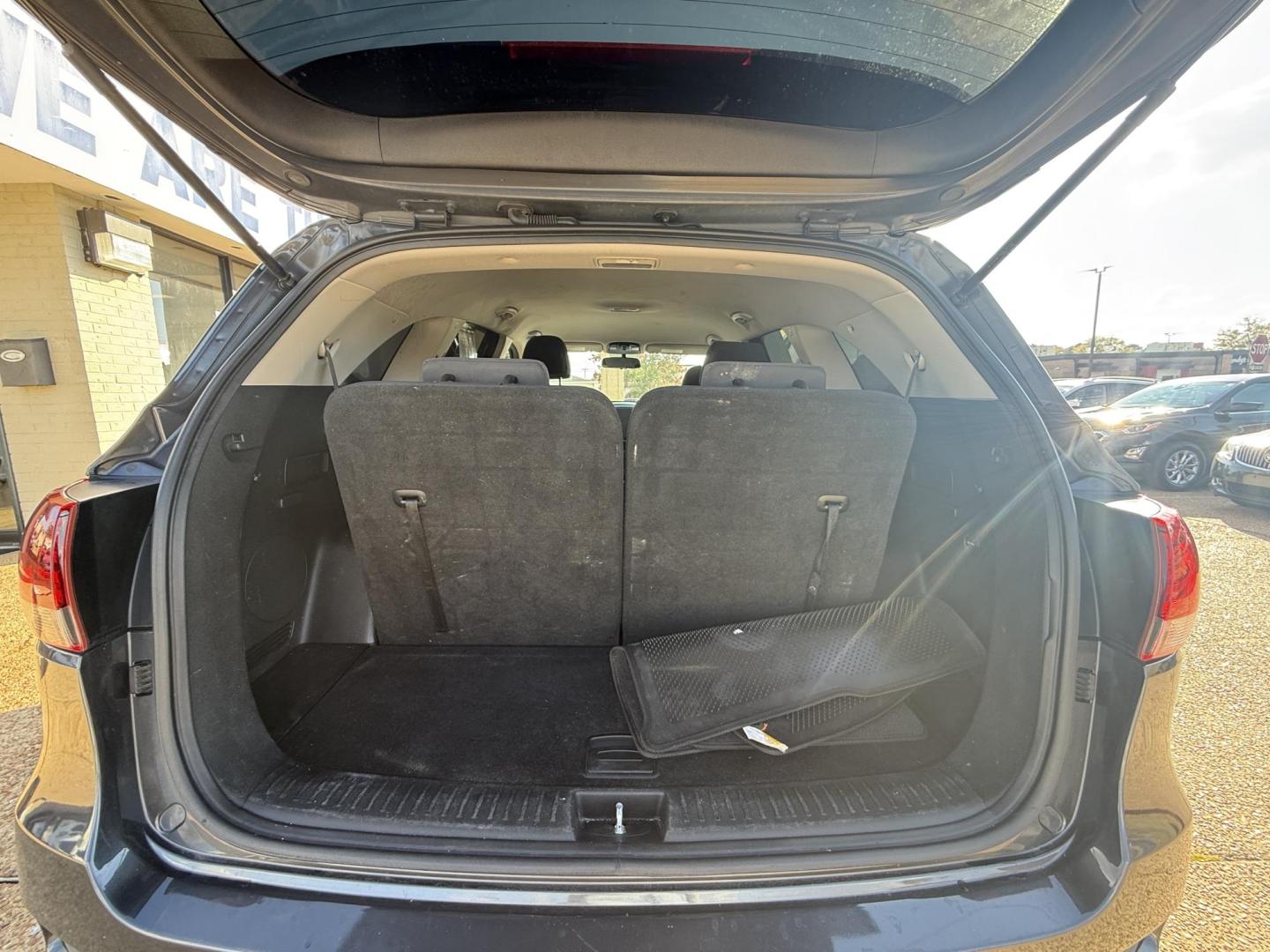 2019 GRAY KIA SORENTO LX (5XYPG4A32KG) , located at 922 W. Beacon St., Philadelphia, MS, 39350, (601) 650-3675, 32.770447, -89.127151 - Photo#16