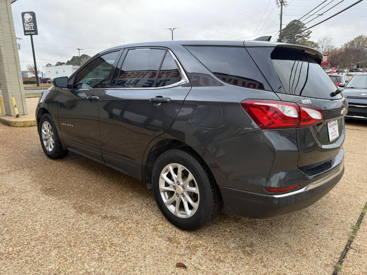 2020 GRAY CHEVROLET EQUINOX LT (2GNAXJEV7L6) , located at 922 W. Beacon St., Philadelphia, MS, 39350, (601) 650-3675, 32.770447, -89.127151 - Photo#0