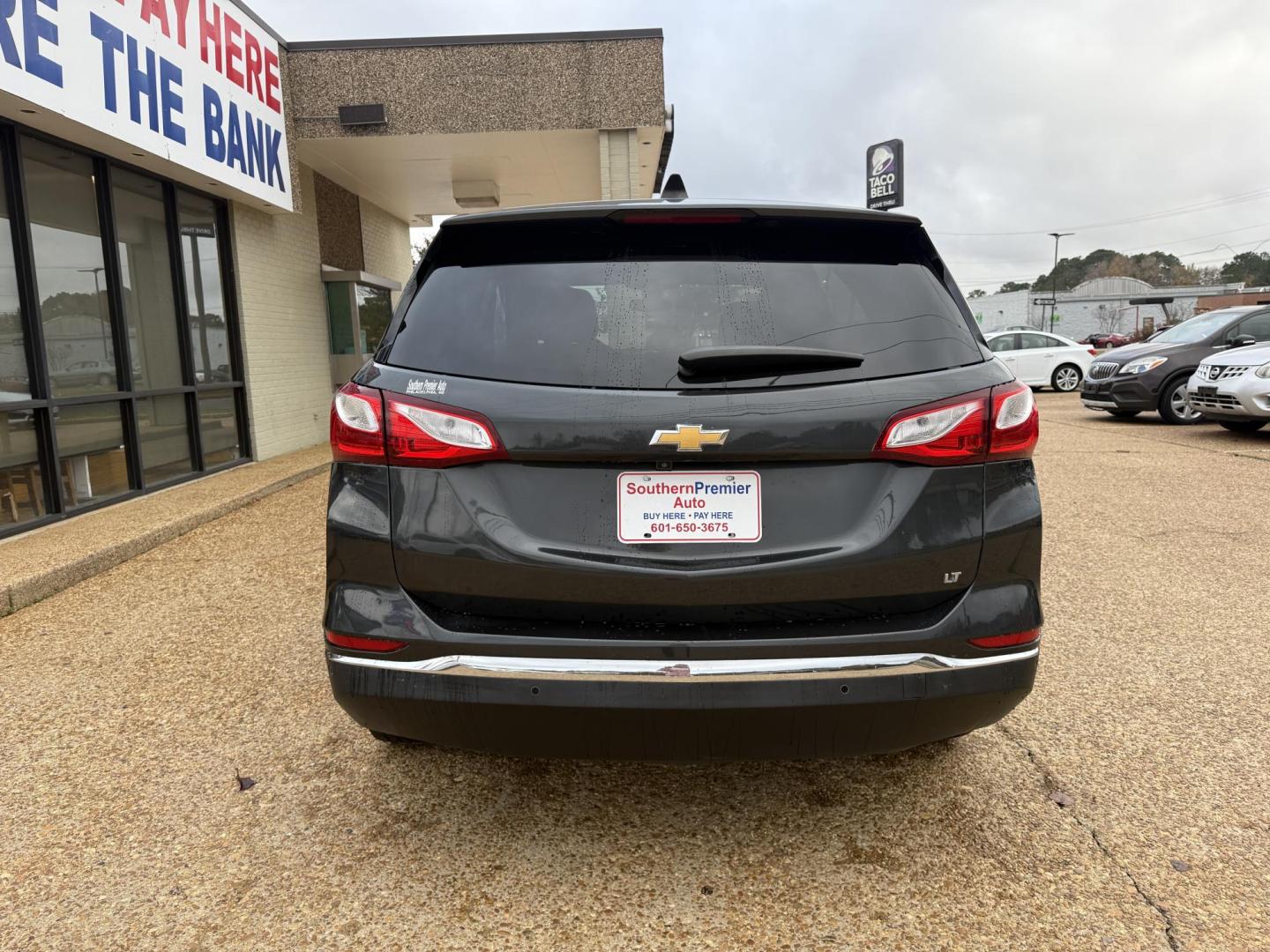 2020 GRAY CHEVROLET EQUINOX LT (2GNAXJEV7L6) , located at 922 W. Beacon St., Philadelphia, MS, 39350, (601) 650-3675, 32.770447, -89.127151 - Photo#1