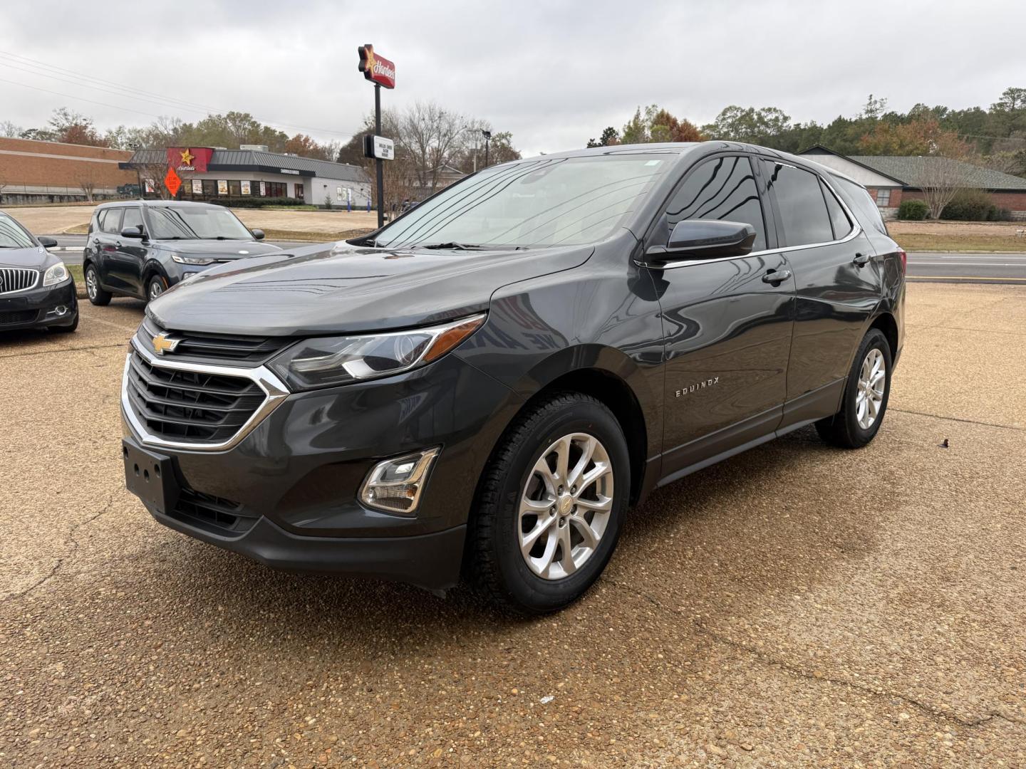 2020 GRAY CHEVROLET EQUINOX LT (2GNAXJEV7L6) , located at 922 W. Beacon St., Philadelphia, MS, 39350, (601) 650-3675, 32.770447, -89.127151 - Photo#6