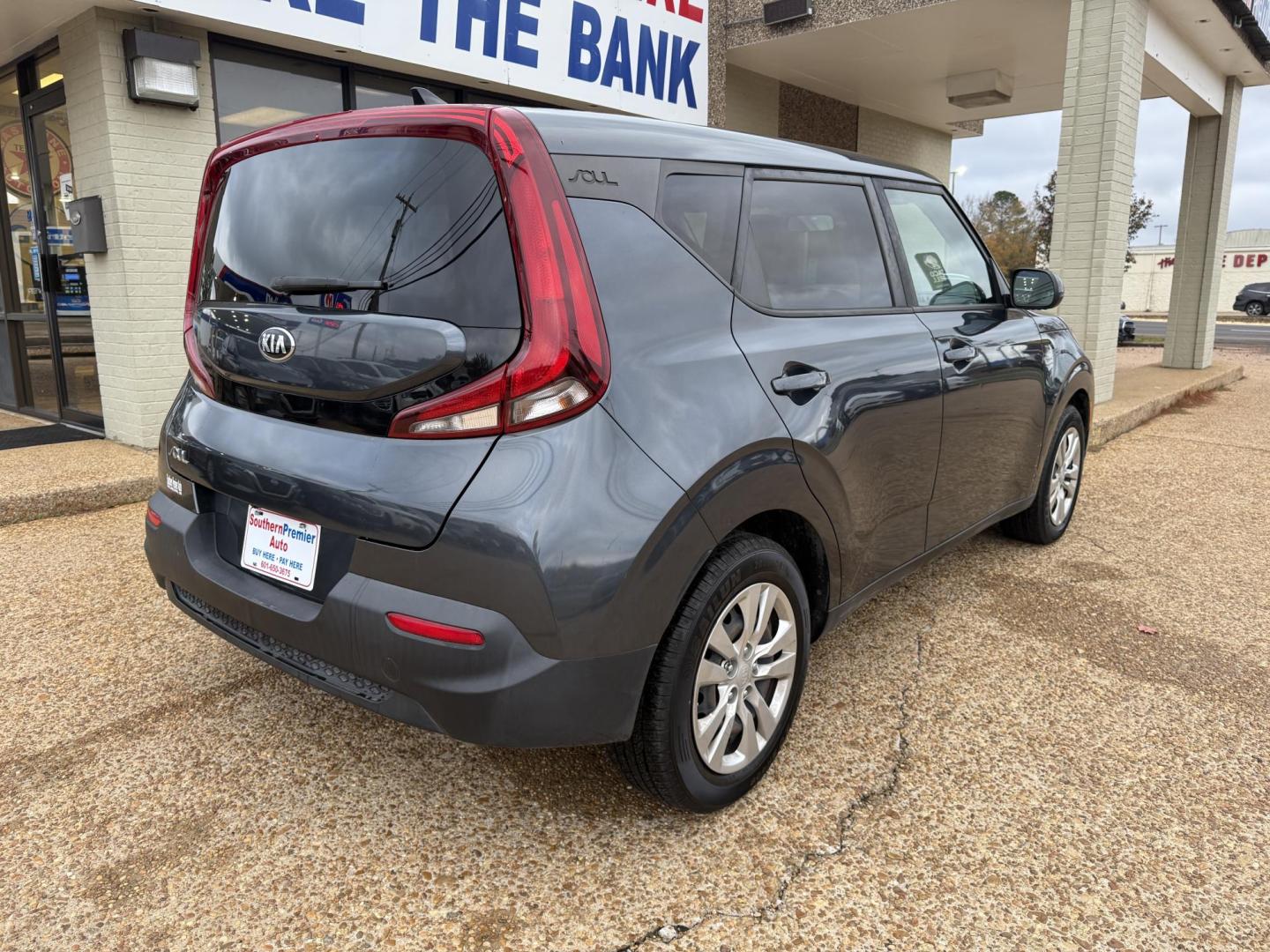 2020 GRAY KIA SOUL LX (KNDJ23AU5L7) , located at 922 W. Beacon St., Philadelphia, MS, 39350, (601) 650-3675, 32.770447, -89.127151 - Photo#2