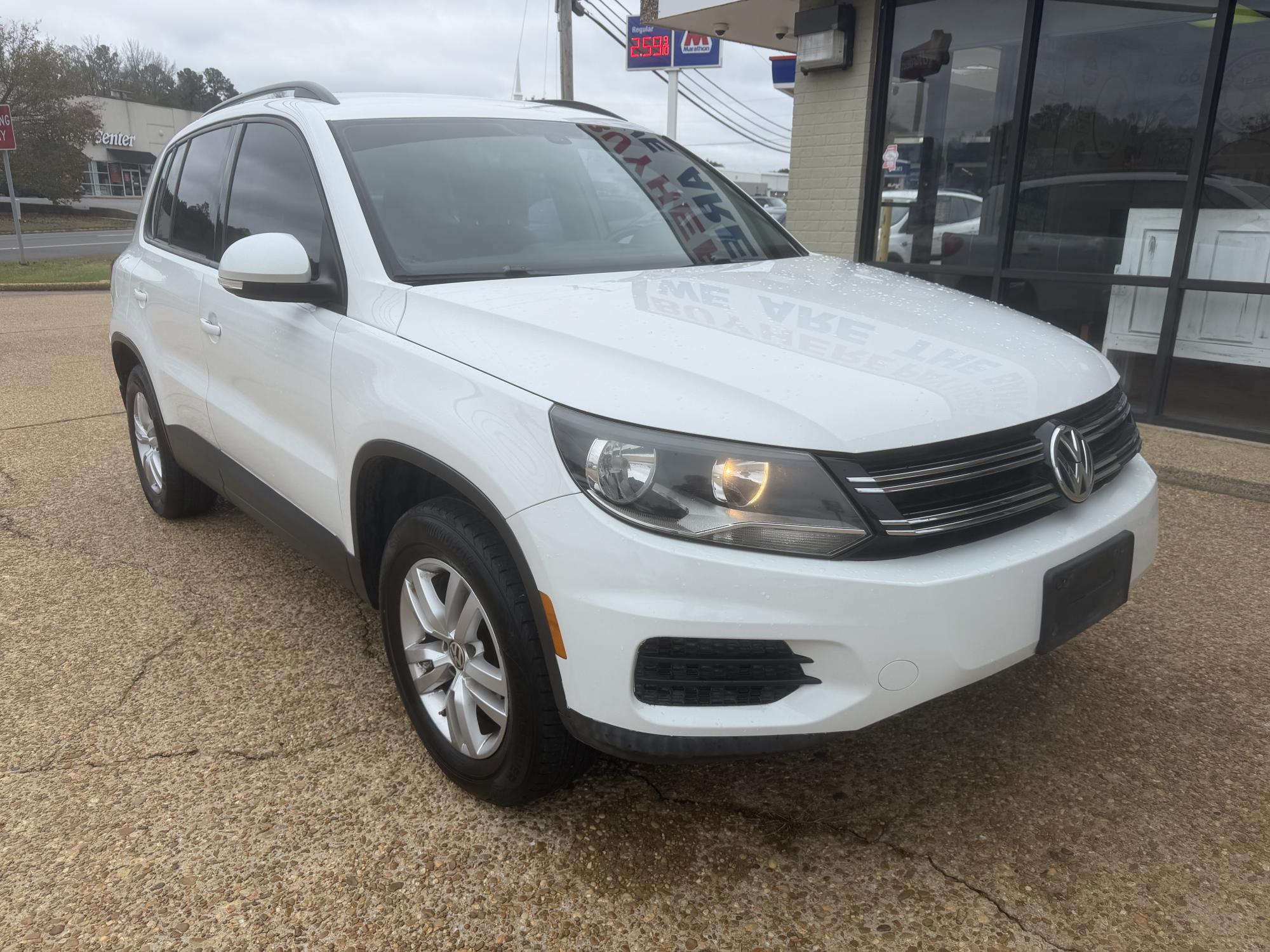 photo of 2017 VOLKSWAGEN TIGUAN S 