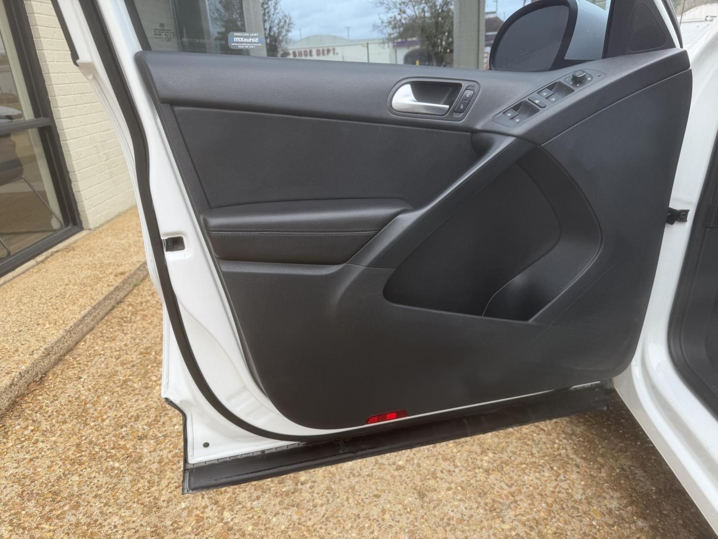 2017 WHITE VOLKSWAGEN TIGUAN S (WVGAV7AX4HK) , located at 922 W. Beacon St., Philadelphia, MS, 39350, (601) 650-3675, 32.770447, -89.127151 - Photo#8