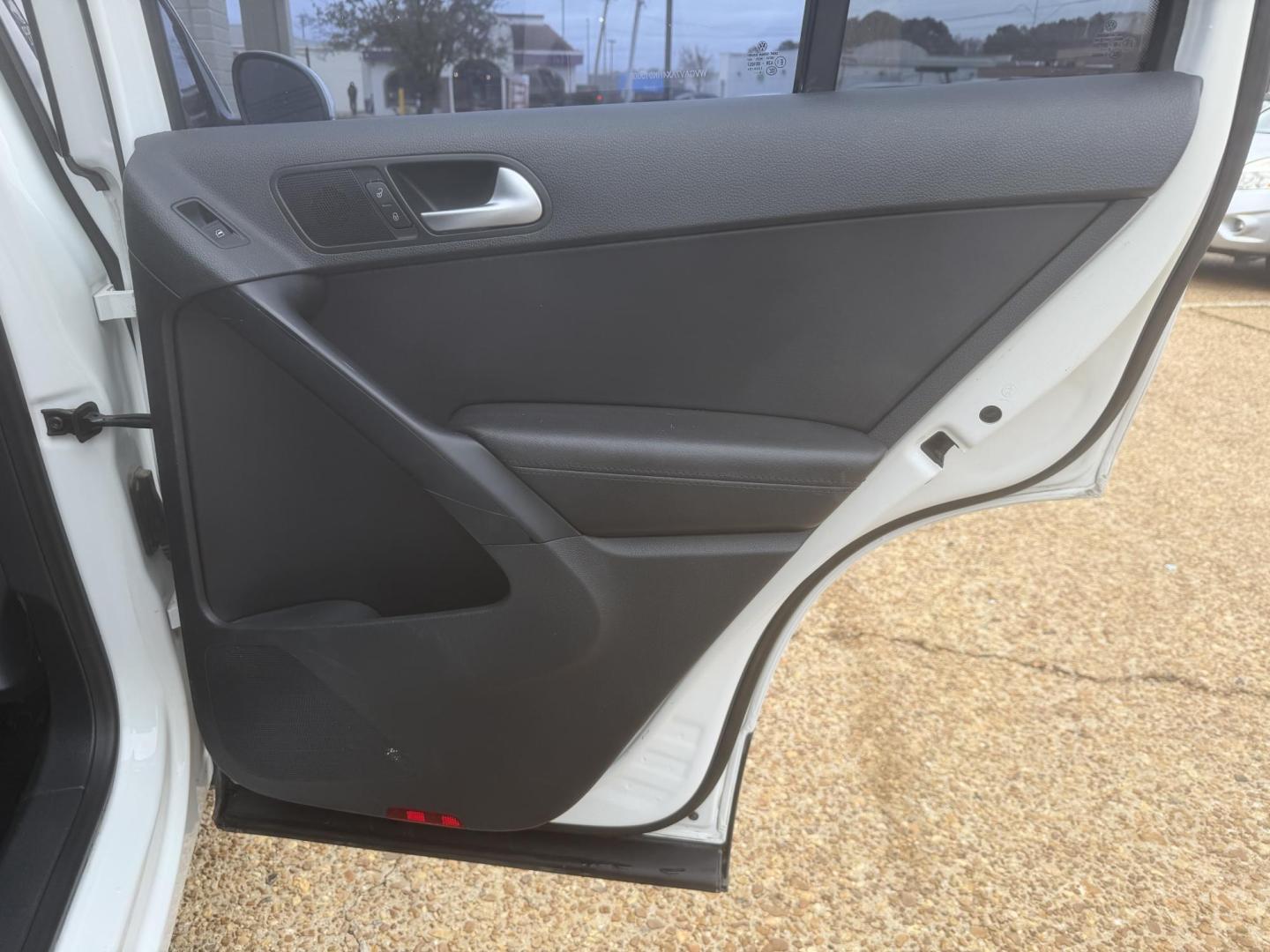 2017 WHITE VOLKSWAGEN TIGUAN S (WVGAV7AX4HK) , located at 922 W. Beacon St., Philadelphia, MS, 39350, (601) 650-3675, 32.770447, -89.127151 - Photo#15