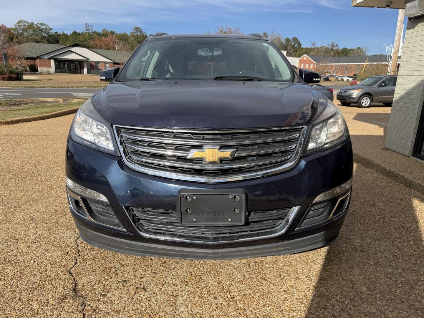 2017 BLUE CHEVROLET TRAVERSE 1LT (1GNKRGKD7HJ) , located at 922 W. Beacon St., Philadelphia, MS, 39350, (601) 650-3675, 32.770447, -89.127151 - Photo#1