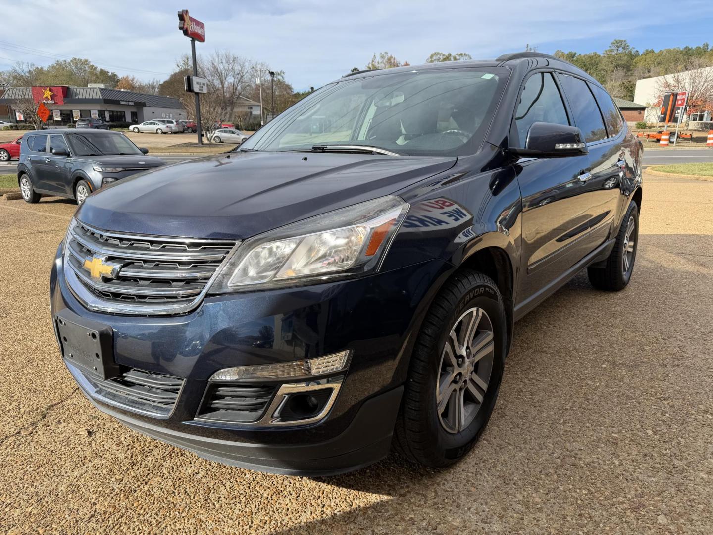 2017 BLUE CHEVROLET TRAVERSE 1LT (1GNKRGKD7HJ) , located at 922 W. Beacon St., Philadelphia, MS, 39350, (601) 650-3675, 32.770447, -89.127151 - Photo#2