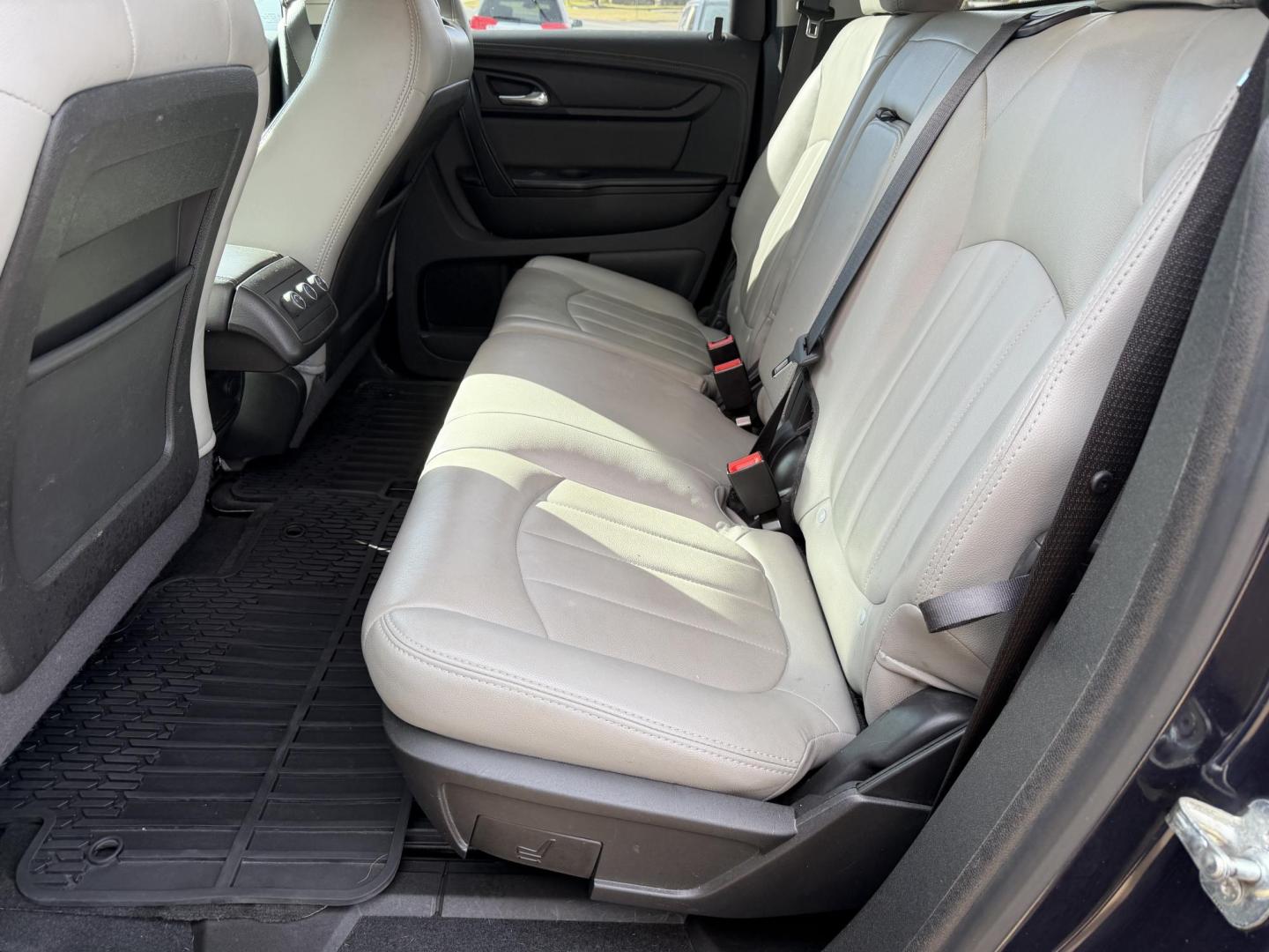 2017 BLUE CHEVROLET TRAVERSE 1LT (1GNKRGKD7HJ) , located at 922 W. Beacon St., Philadelphia, MS, 39350, (601) 650-3675, 32.770447, -89.127151 - Photo#13