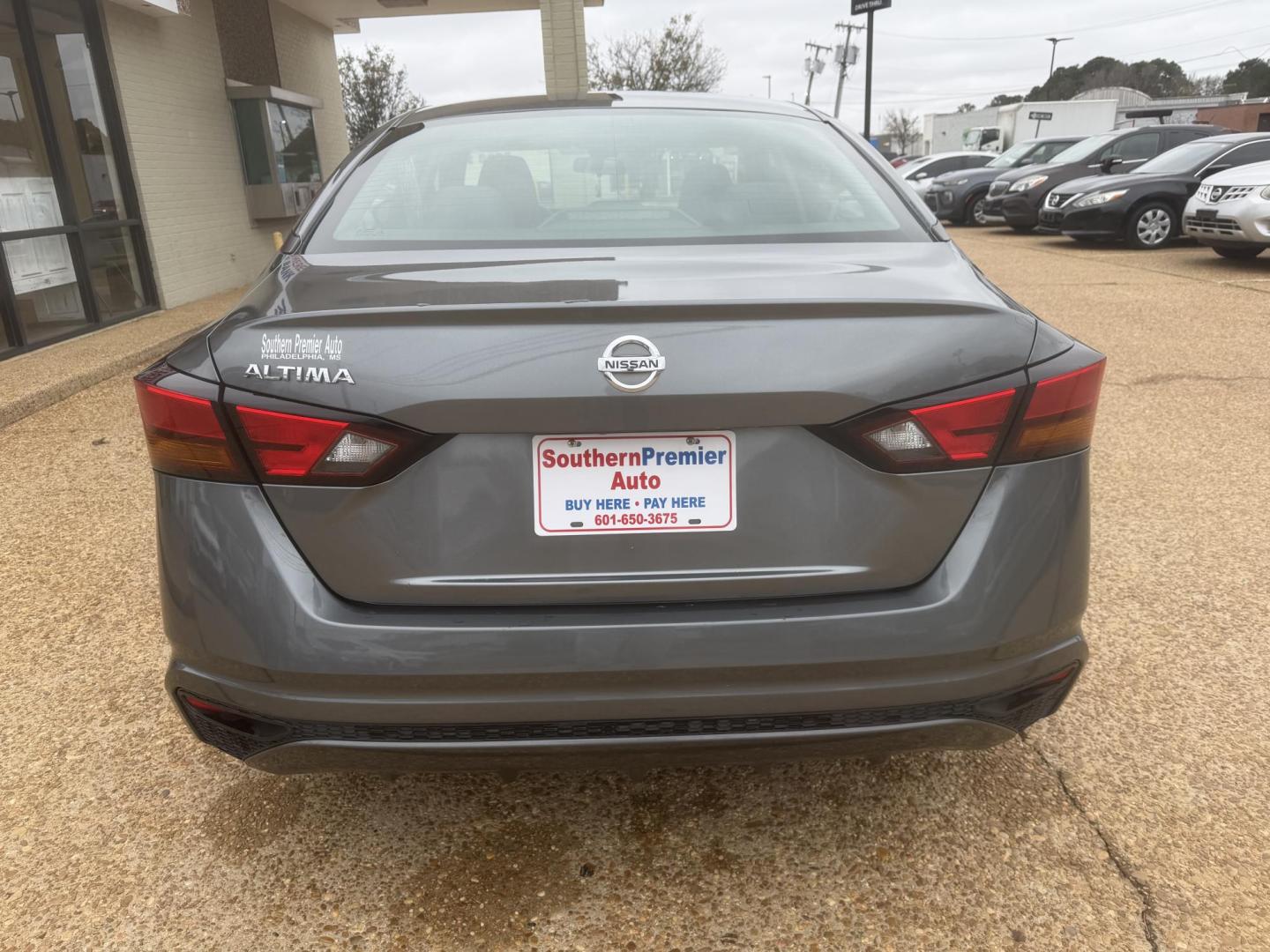 2022 GRAY NISSAN ALTIMA (1N4BL4BV9NN) , located at 922 W. Beacon St., Philadelphia, MS, 39350, (601) 650-3675, 32.770447, -89.127151 - Photo#4