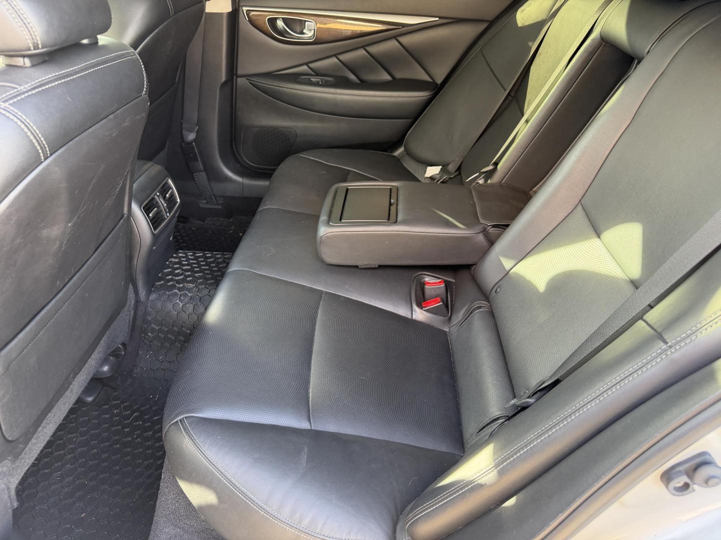 2015 SILVER INFINITI Q50 BASE; PREMIUM (JN1BV7AP2FM) , located at 922 W. Beacon St., Philadelphia, MS, 39350, (601) 650-3675, 32.770447, -89.127151 - Photo#13