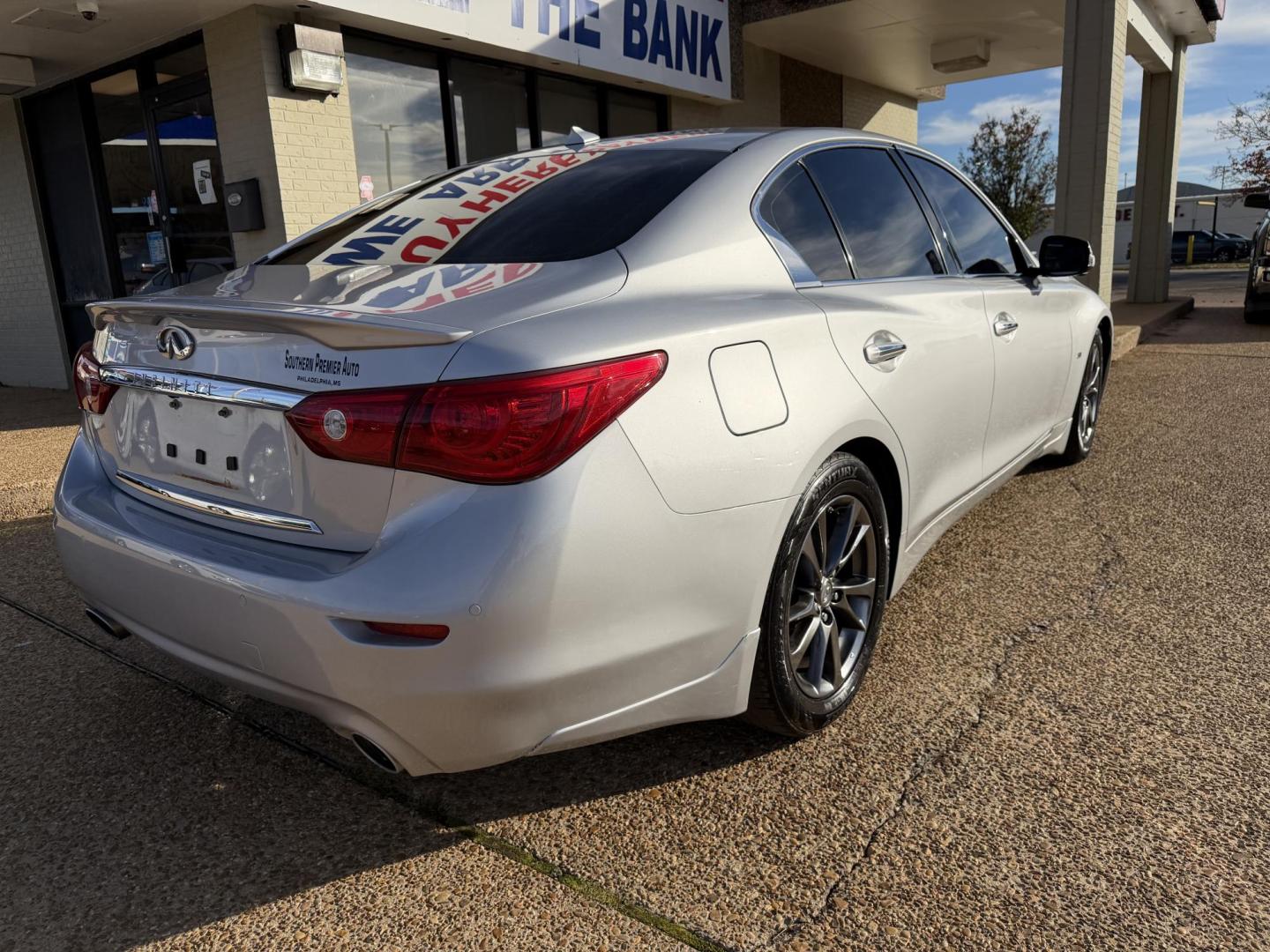2015 SILVER INFINITI Q50 BASE; PREMIUM (JN1BV7AP2FM) , located at 922 W. Beacon St., Philadelphia, MS, 39350, (601) 650-3675, 32.770447, -89.127151 - Photo#5