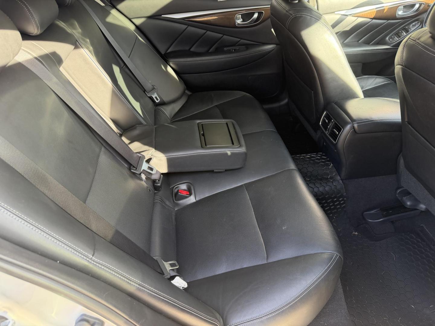 2015 SILVER INFINITI Q50 BASE; PREMIUM (JN1BV7AP2FM) , located at 922 W. Beacon St., Philadelphia, MS, 39350, (601) 650-3675, 32.770447, -89.127151 - Photo#14