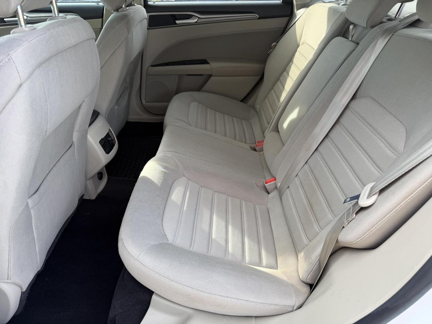 2020 WHITE FORD FUSION SE (3FA6P0HDXLR) , located at 922 W. Beacon St., Philadelphia, MS, 39350, (601) 650-3675, 32.770447, -89.127151 - Photo#13