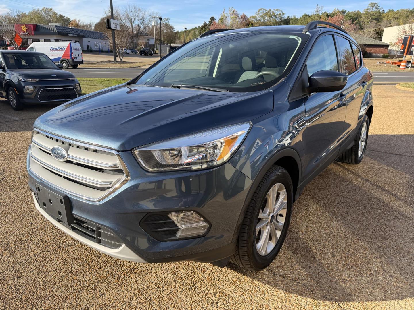 2018 BLUE FORD ESCAPE SE (1FMCU0GD3JU) , located at 922 W. Beacon St., Philadelphia, MS, 39350, (601) 650-3675, 32.770447, -89.127151 - Photo#2