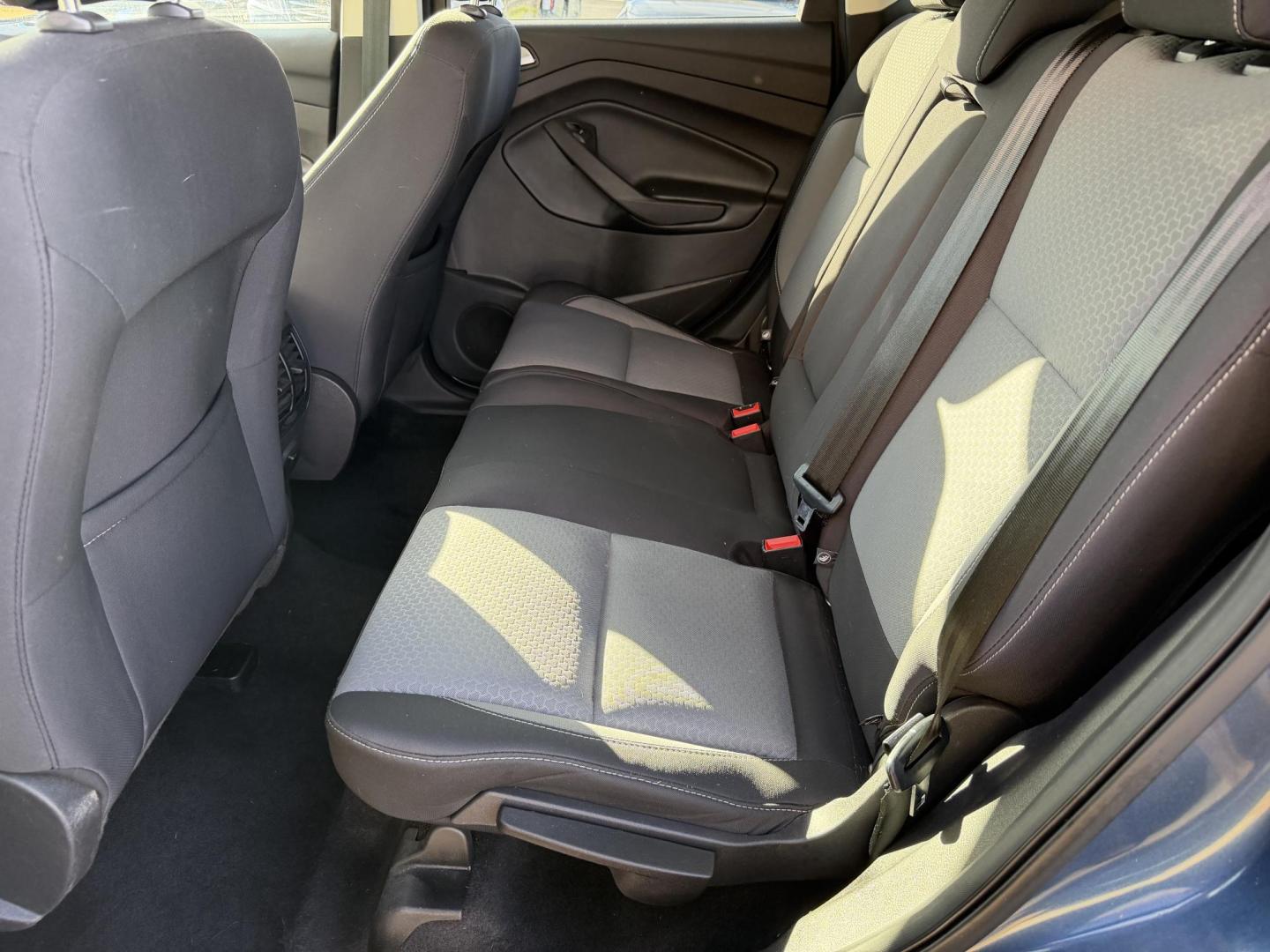 2018 BLUE FORD ESCAPE SE (1FMCU0GD3JU) , located at 922 W. Beacon St., Philadelphia, MS, 39350, (601) 650-3675, 32.770447, -89.127151 - Photo#12