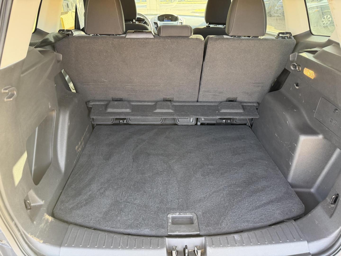 2018 BLUE FORD ESCAPE SE (1FMCU0GD3JU) , located at 922 W. Beacon St., Philadelphia, MS, 39350, (601) 650-3675, 32.770447, -89.127151 - Photo#18