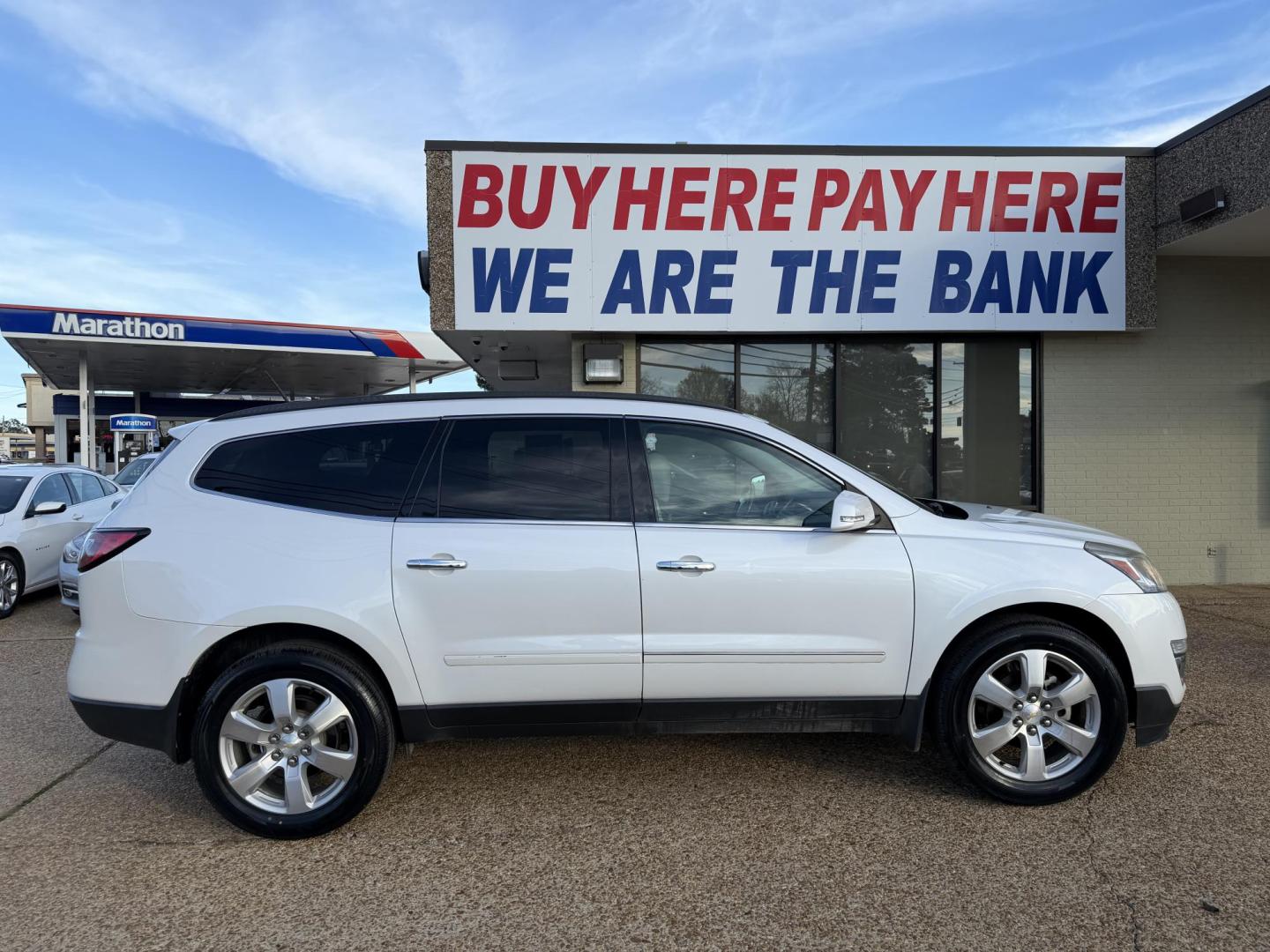 2016 WHITE CHEVROLET TRAVERSE LTZ (1GNKRJKD1GJ) , located at 922 W. Beacon St., Philadelphia, MS, 39350, (601) 650-3675, 32.770447, -89.127151 - Photo#6