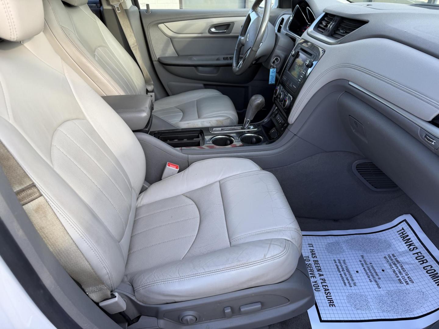 2016 WHITE CHEVROLET TRAVERSE LTZ (1GNKRJKD1GJ) , located at 922 W. Beacon St., Philadelphia, MS, 39350, (601) 650-3675, 32.770447, -89.127151 - Photo#10