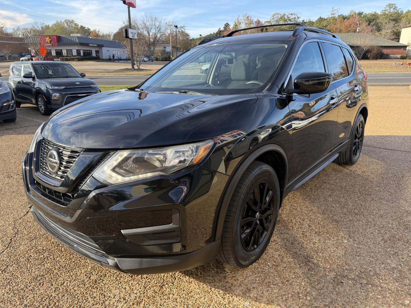 2018 BLACK NISSAN ROGUE SV (5N1AT2MT2JC) , located at 922 W. Beacon St., Philadelphia, MS, 39350, (601) 650-3675, 32.770447, -89.127151 - Photo#2