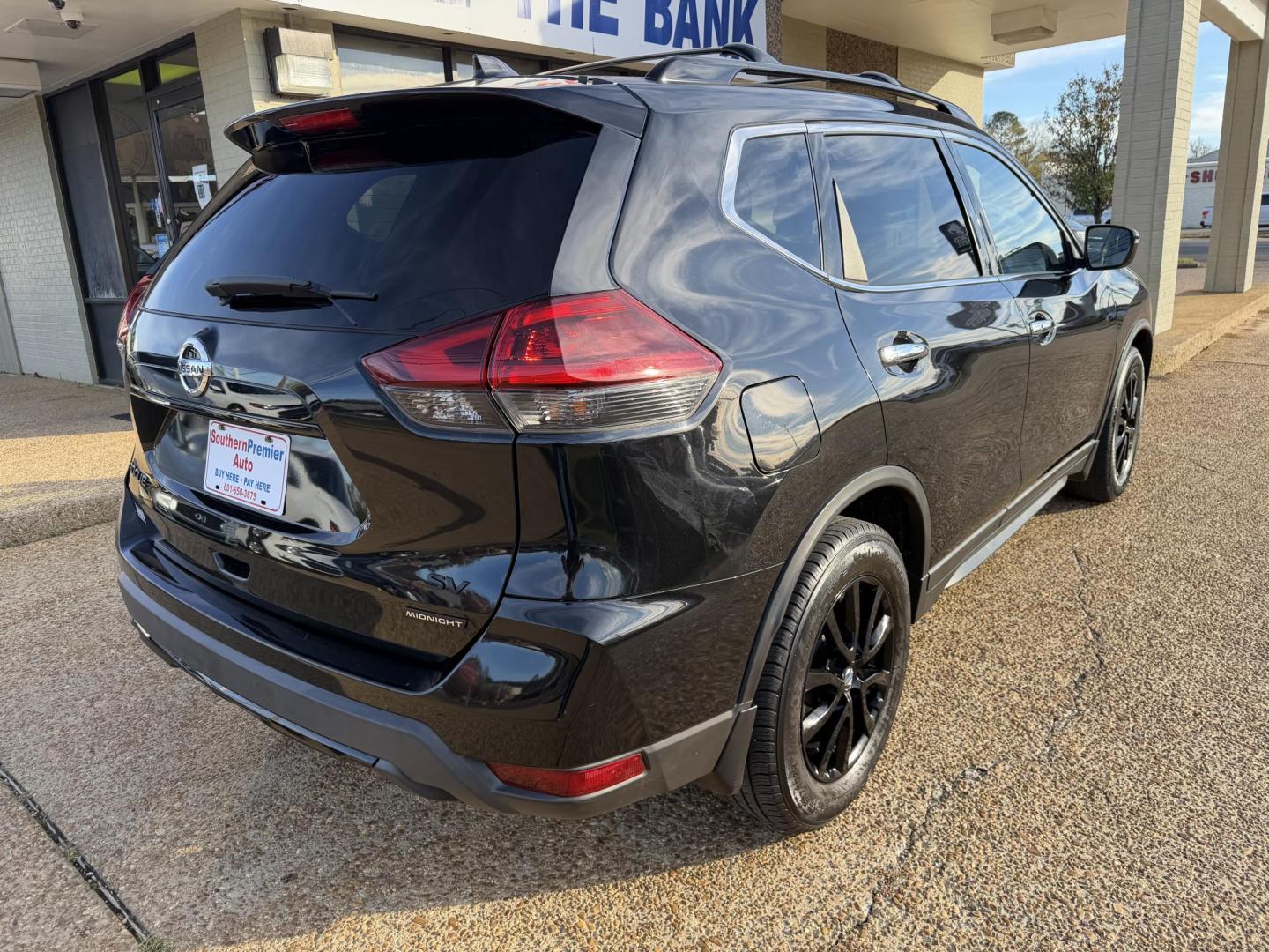 2018 BLACK NISSAN ROGUE SV (5N1AT2MT2JC) , located at 922 W. Beacon St., Philadelphia, MS, 39350, (601) 650-3675, 32.770447, -89.127151 - Photo#5