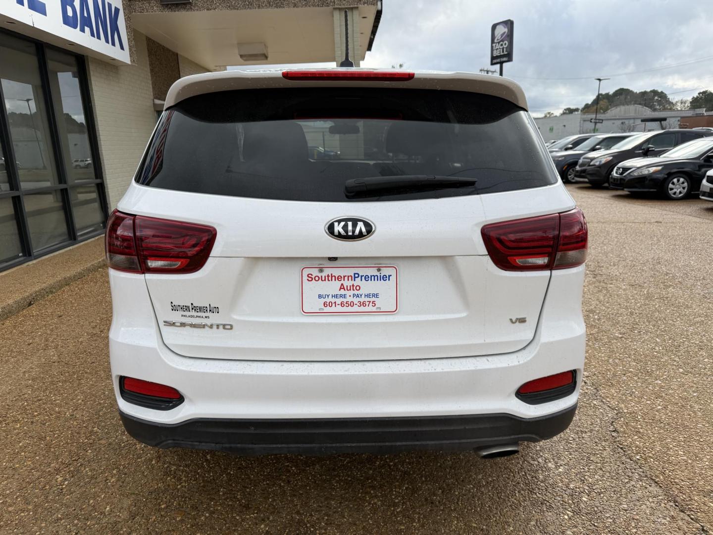 2020 WHITE KIA SORENTO LX (5XYPG4A51LG) , located at 922 W. Beacon St., Philadelphia, MS, 39350, (601) 650-3675, 32.770447, -89.127151 - Photo#4