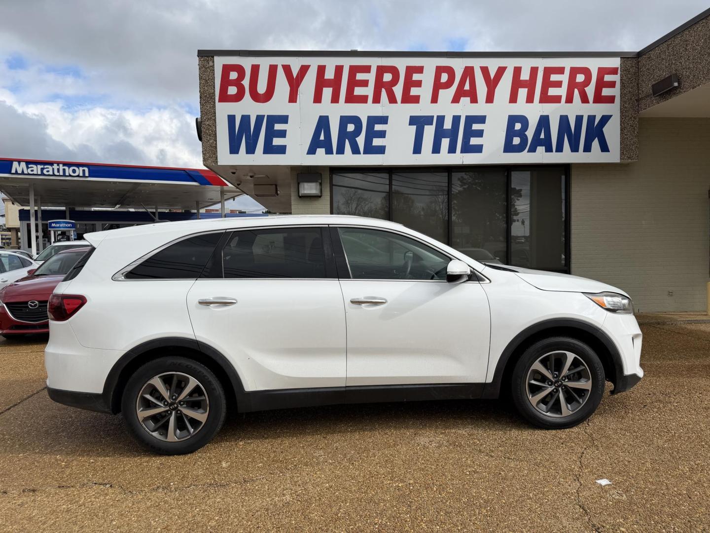 2020 WHITE KIA SORENTO LX (5XYPG4A51LG) , located at 922 W. Beacon St., Philadelphia, MS, 39350, (601) 650-3675, 32.770447, -89.127151 - Photo#6