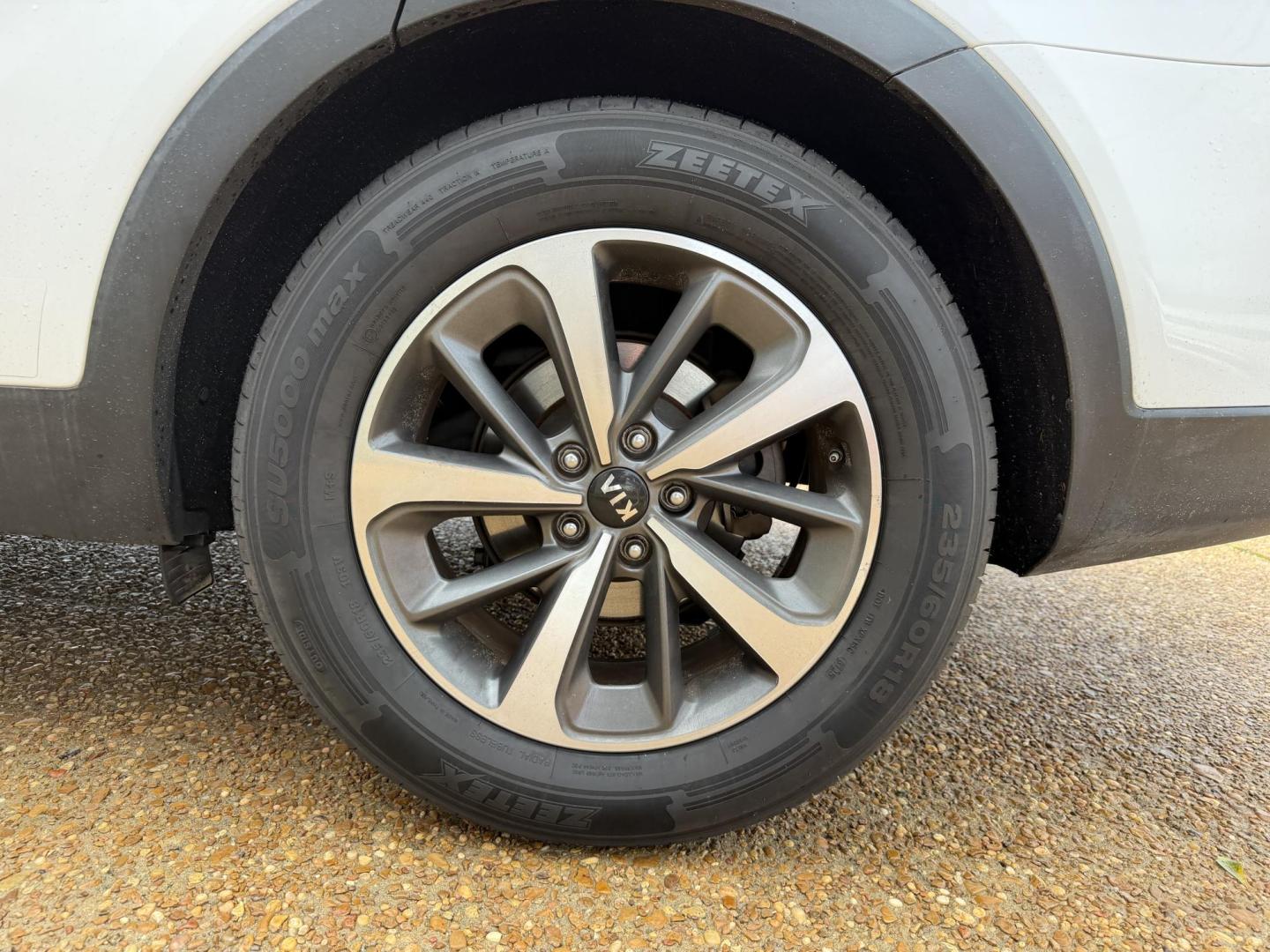 2020 WHITE KIA SORENTO LX (5XYPG4A51LG) , located at 922 W. Beacon St., Philadelphia, MS, 39350, (601) 650-3675, 32.770447, -89.127151 - Photo#7