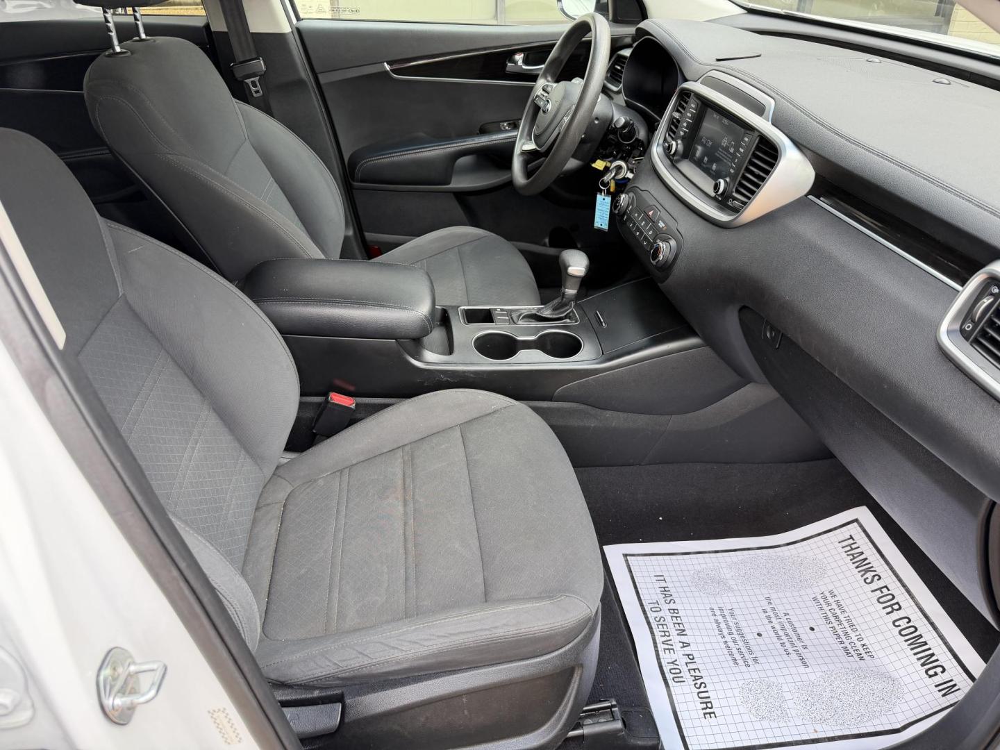 2020 WHITE KIA SORENTO LX (5XYPG4A51LG) , located at 922 W. Beacon St., Philadelphia, MS, 39350, (601) 650-3675, 32.770447, -89.127151 - Photo#10