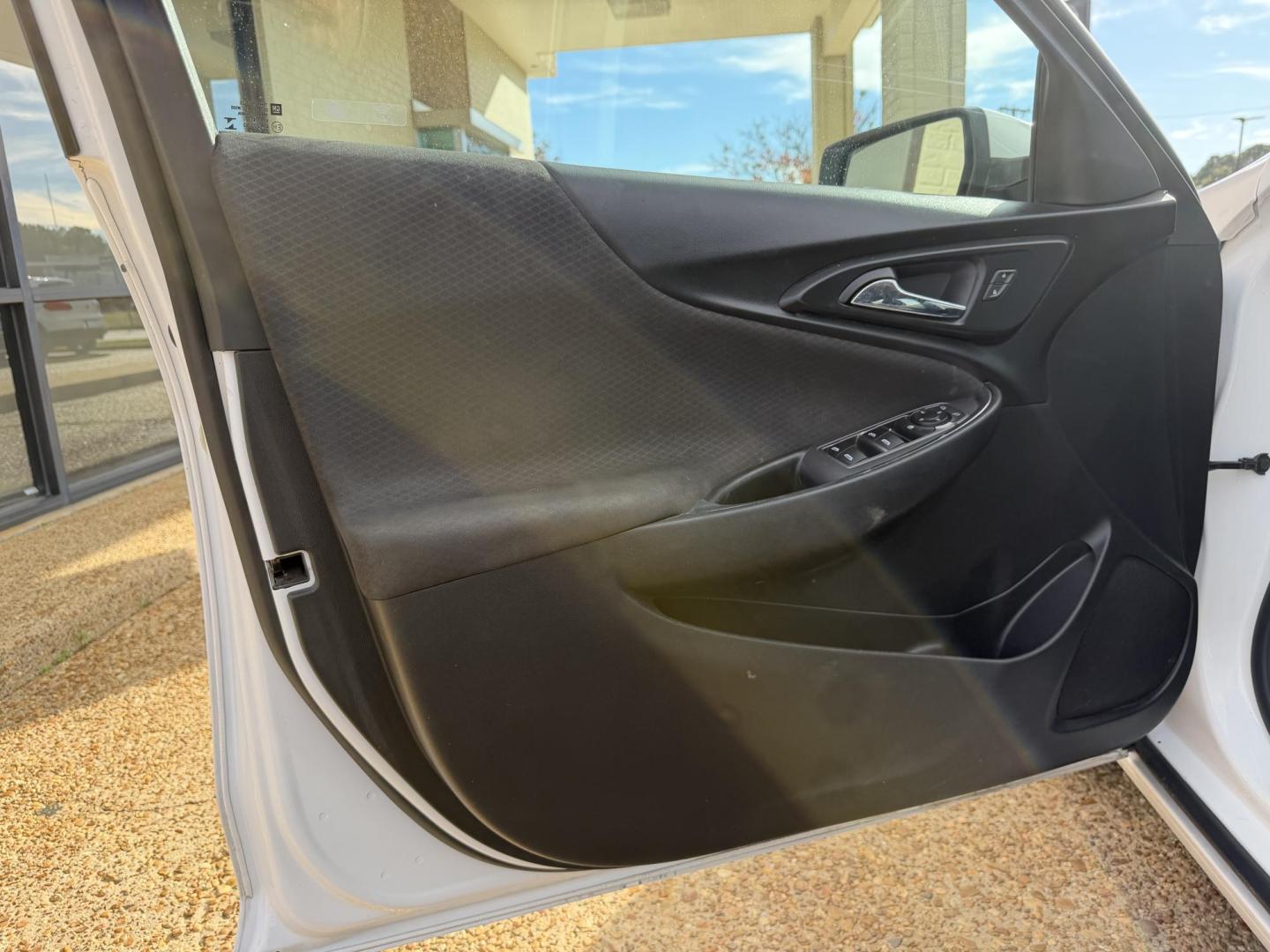 2021 WHITE CHEVROLET MALIBU LT (1G1ZD5ST6MF) , located at 922 W. Beacon St., Philadelphia, MS, 39350, (601) 650-3675, 32.770447, -89.127151 - Photo#8