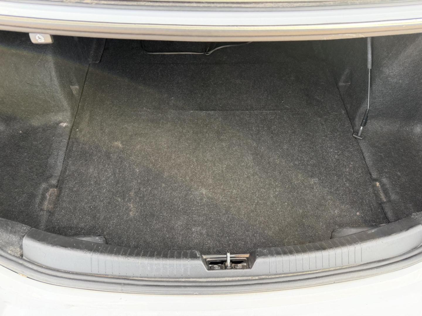 2021 WHITE CHEVROLET MALIBU LT (1G1ZD5ST6MF) , located at 922 W. Beacon St., Philadelphia, MS, 39350, (601) 650-3675, 32.770447, -89.127151 - Photo#19