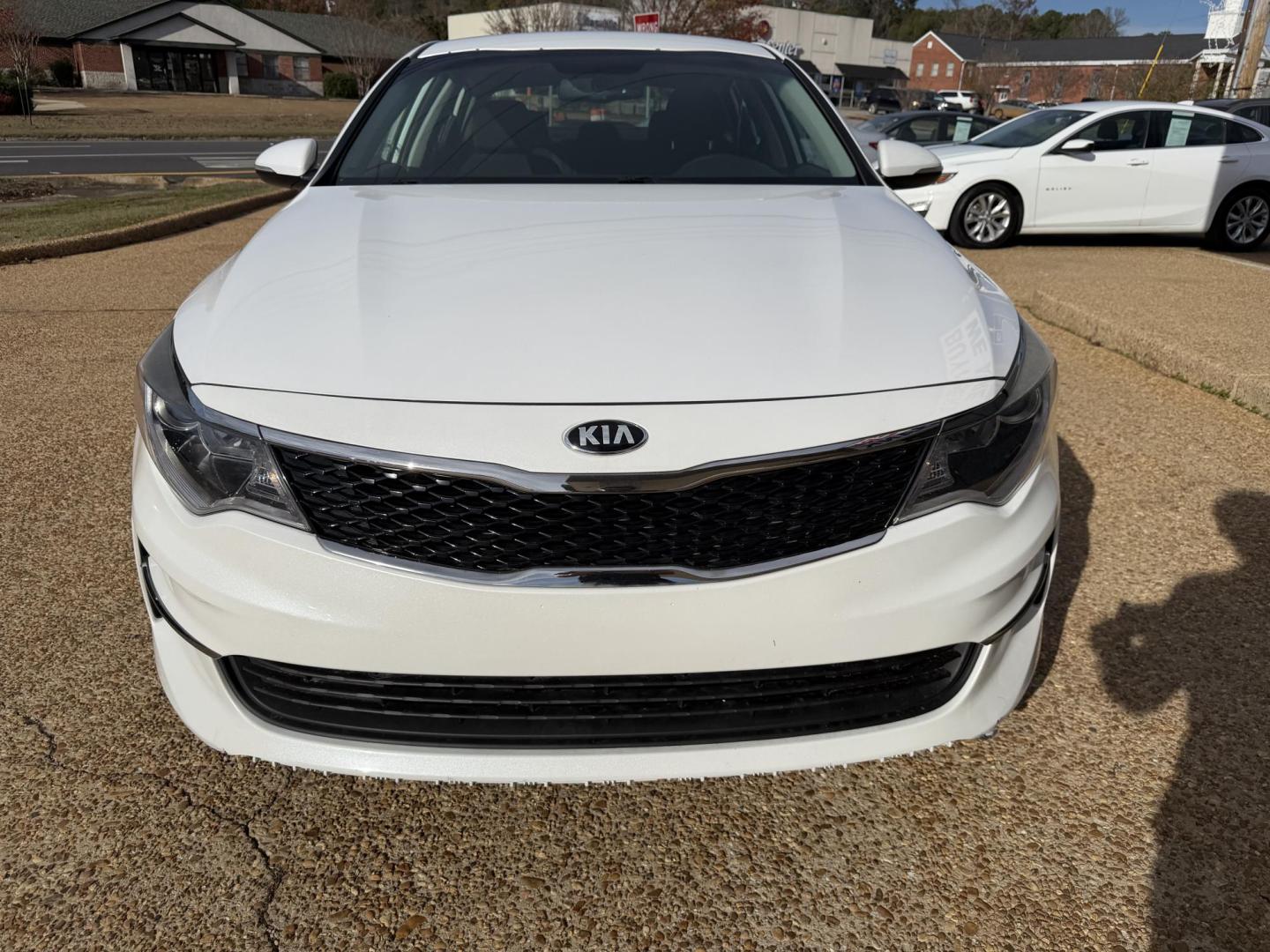 2016 WHITE KIA OPTIMA LX (5XXGT4L32GG) , located at 922 W. Beacon St., Philadelphia, MS, 39350, (601) 650-3675, 32.770447, -89.127151 - Photo#1