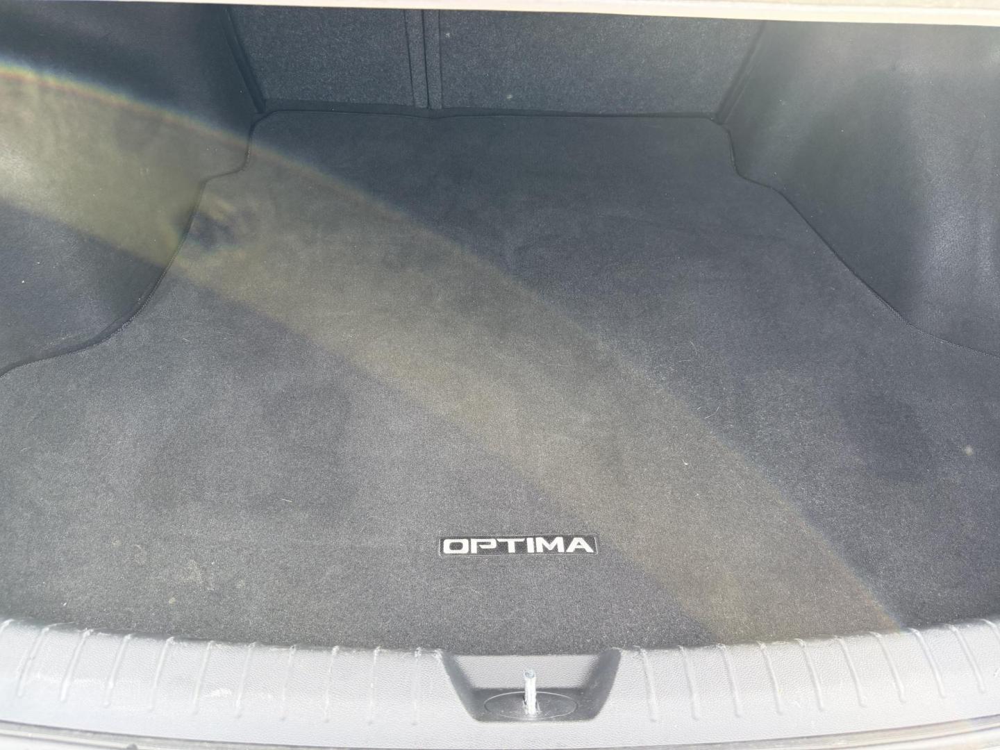 2016 WHITE KIA OPTIMA LX (5XXGT4L32GG) , located at 922 W. Beacon St., Philadelphia, MS, 39350, (601) 650-3675, 32.770447, -89.127151 - Photo#19