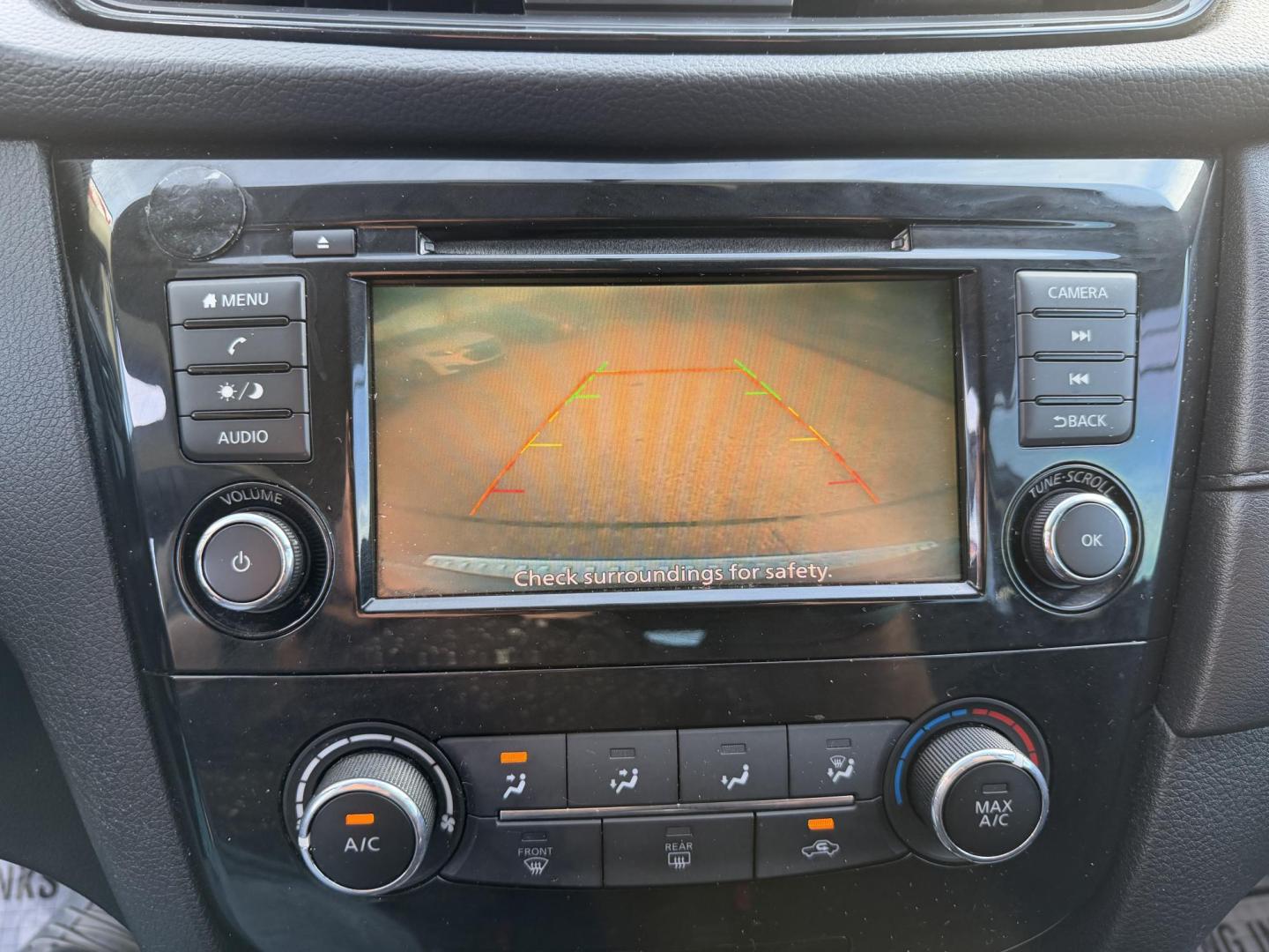 2018 GRAY NISSAN ROGUE SV (5N1AT2MT2JC) , located at 922 W. Beacon St., Philadelphia, MS, 39350, (601) 650-3675, 32.770447, -89.127151 - Photo#18