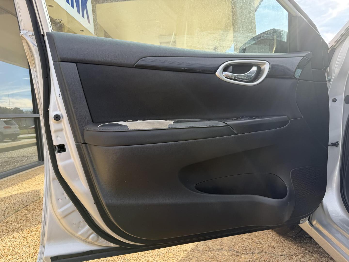 2019 SILVER NISSAN SENTRA SV (3N1AB7AP4KL) , located at 922 W. Beacon St., Philadelphia, MS, 39350, (601) 650-3675, 32.770447, -89.127151 - Photo#8