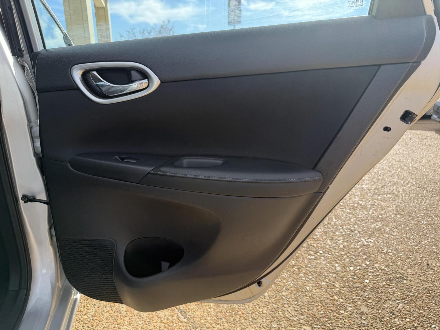 2019 SILVER NISSAN SENTRA SV (3N1AB7AP4KL) , located at 922 W. Beacon St., Philadelphia, MS, 39350, (601) 650-3675, 32.770447, -89.127151 - Photo#15