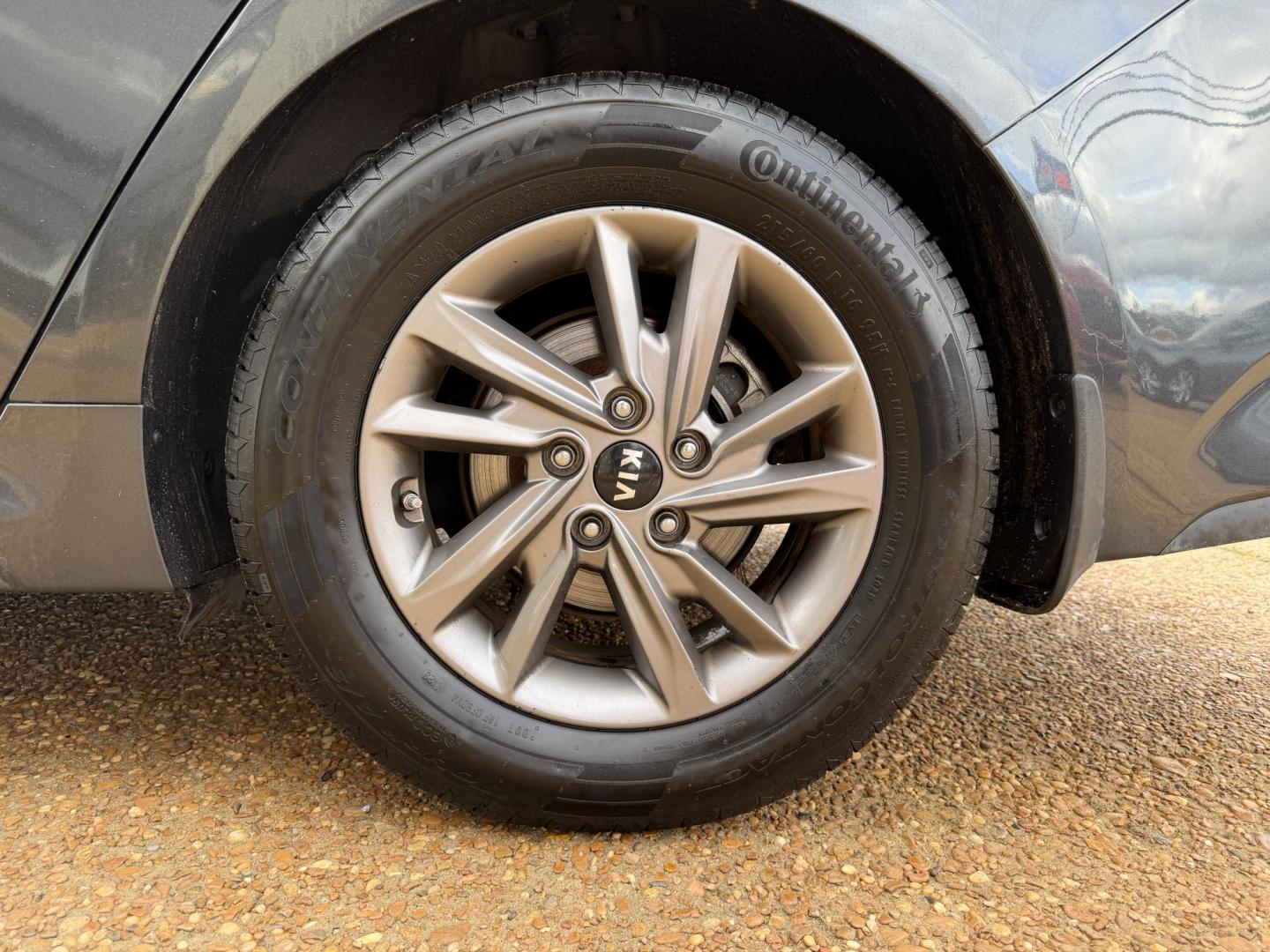 2020 GRAY KIA OPTIMA LX (5XXGT4L36LG) , located at 922 W. Beacon St., Philadelphia, MS, 39350, (601) 650-3675, 32.770447, -89.127151 - Photo#7