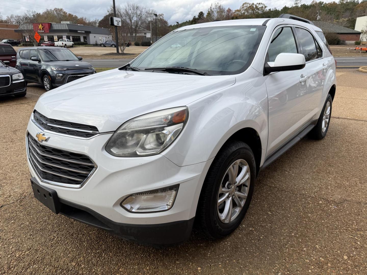 2017 WHITE CHEVROLET EQUINOX LT (2GNALCEK3H1) , located at 922 W. Beacon St., Philadelphia, MS, 39350, (601) 650-3675, 32.770447, -89.127151 - Photo#2