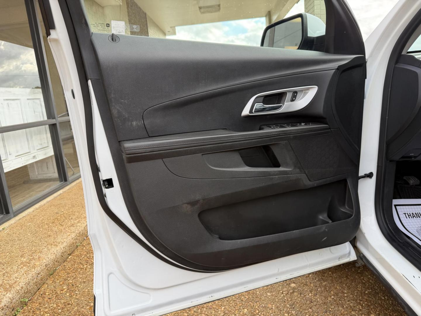 2017 WHITE CHEVROLET EQUINOX LT (2GNALCEK3H1) , located at 922 W. Beacon St., Philadelphia, MS, 39350, (601) 650-3675, 32.770447, -89.127151 - Photo#8