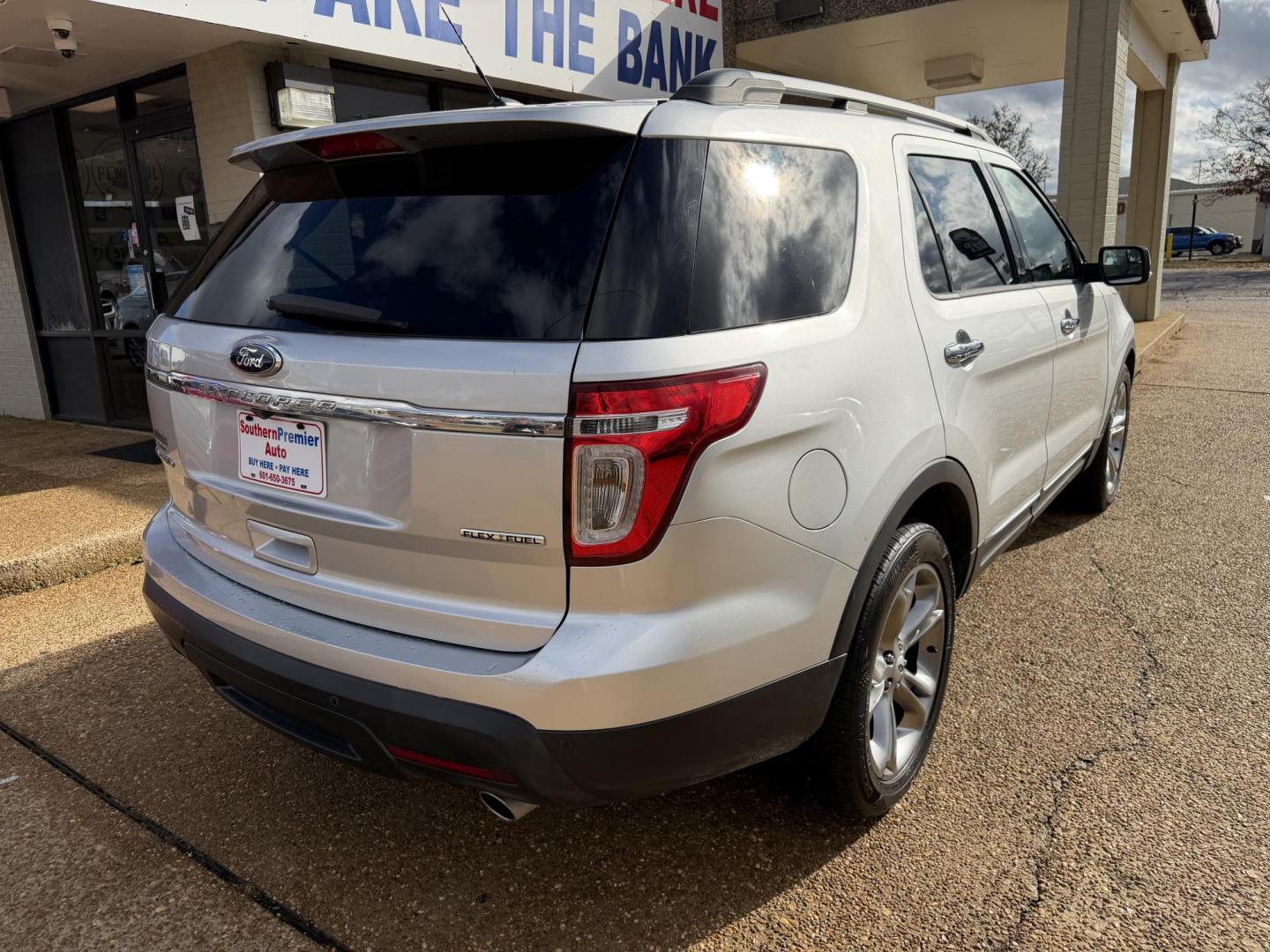 2014 SILVER FORD EXPLORER LIMITED (1FM5K7F84EG) , located at 922 W. Beacon St., Philadelphia, MS, 39350, (601) 650-3675, 32.770447, -89.127151 - Photo#5