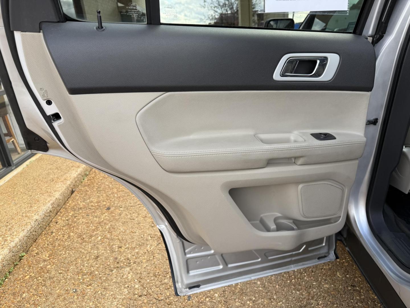 2014 SILVER FORD EXPLORER LIMITED (1FM5K7F84EG) , located at 922 W. Beacon St., Philadelphia, MS, 39350, (601) 650-3675, 32.770447, -89.127151 - Photo#12